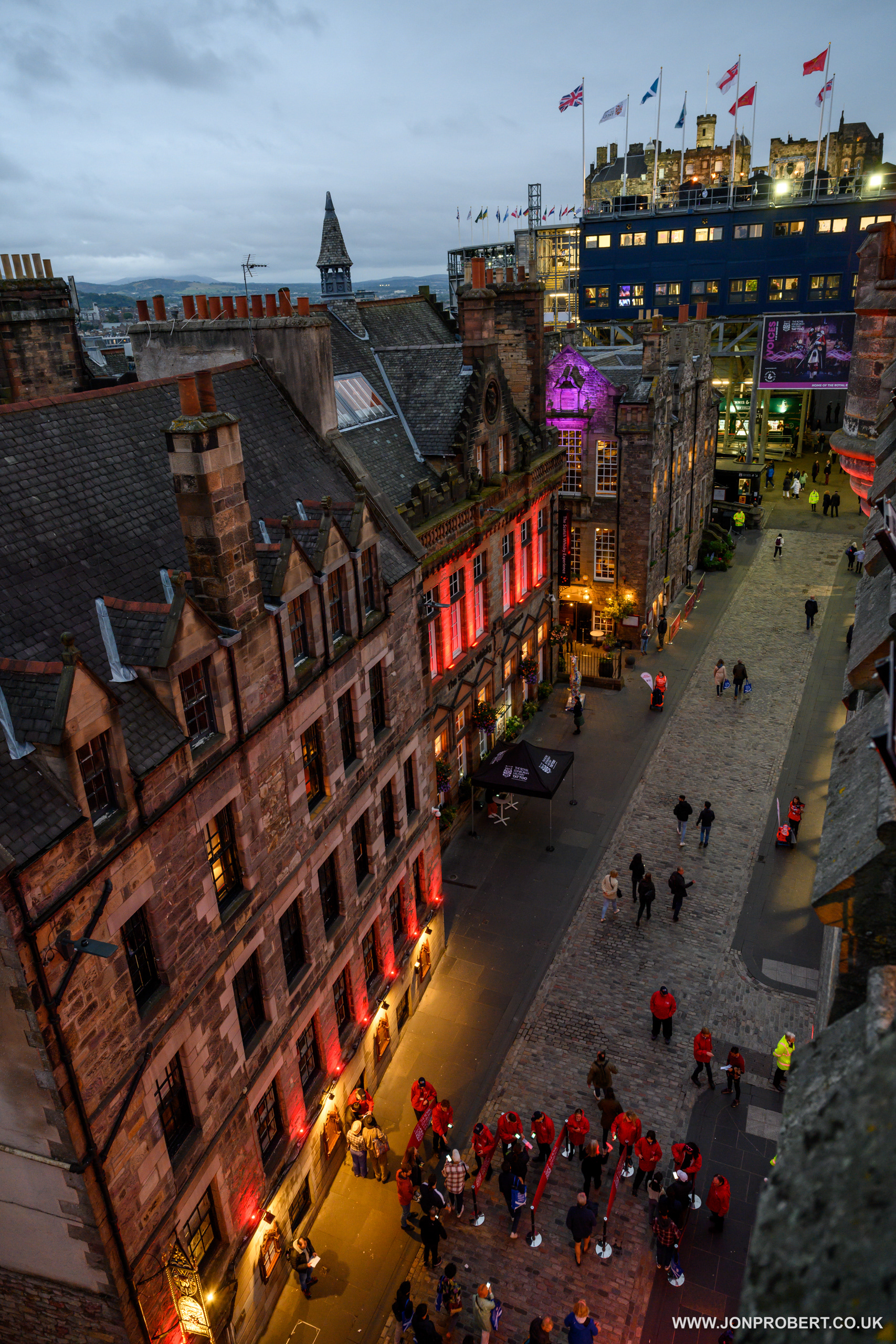 Royal Mile and entrance to Edinburgh Castle