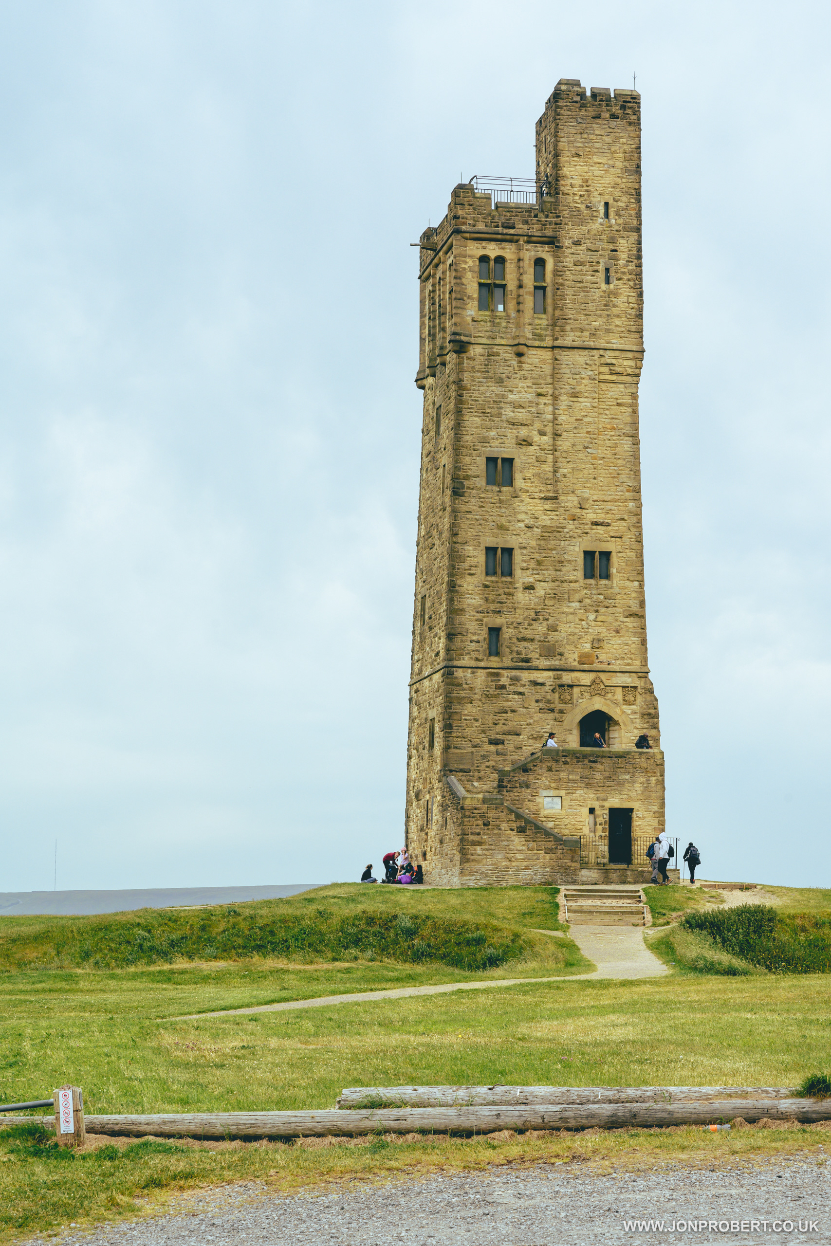 Victoria Tower, Castle Hill