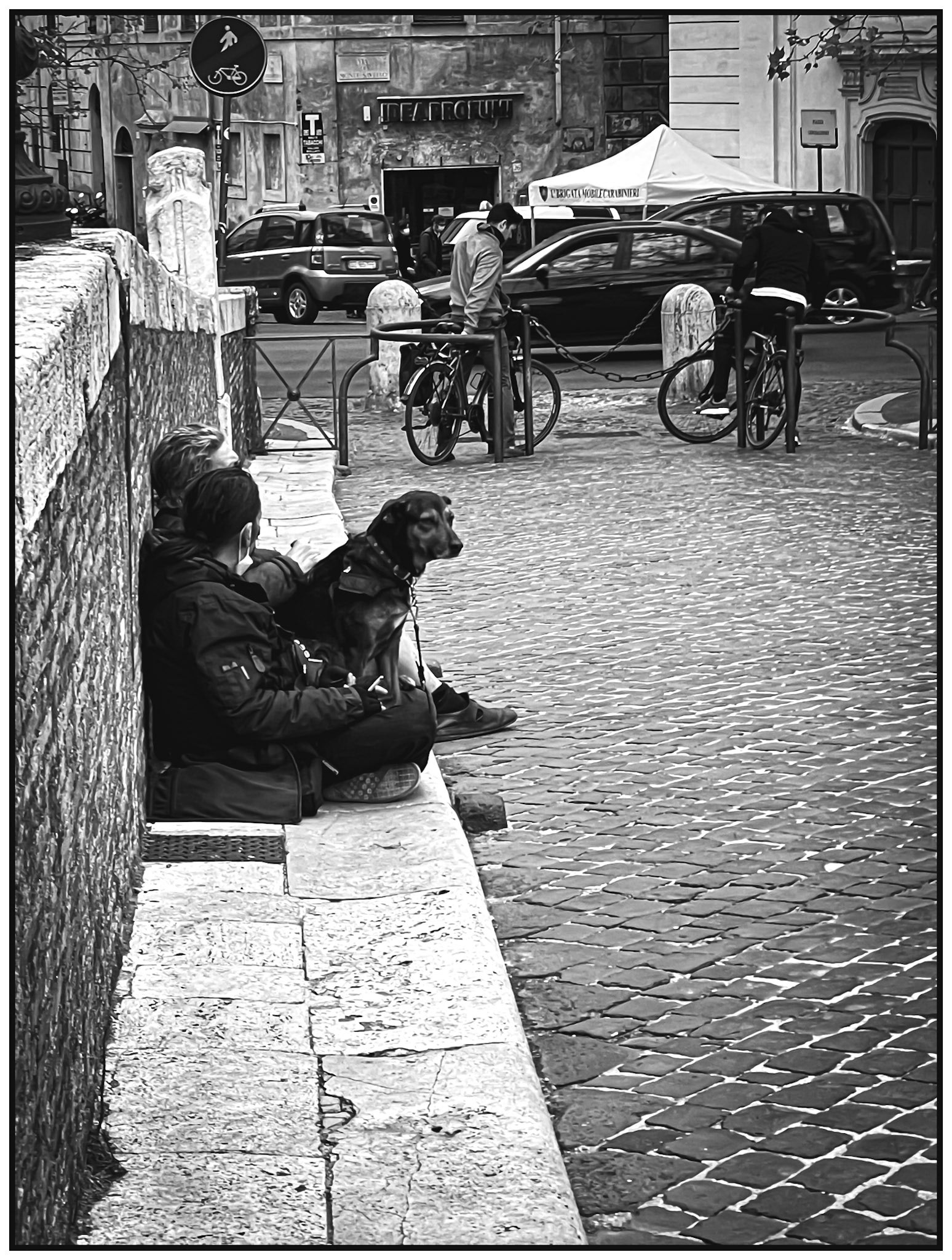 Gli invisibili