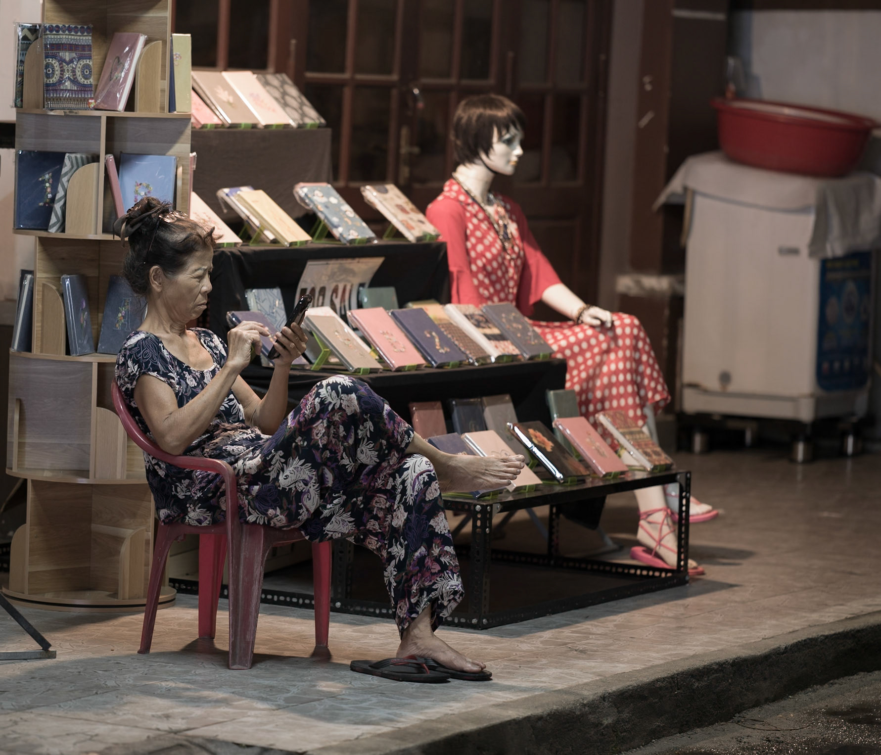 Sales Stand with Mannequin, Hội An Old Town, Apr. 2026