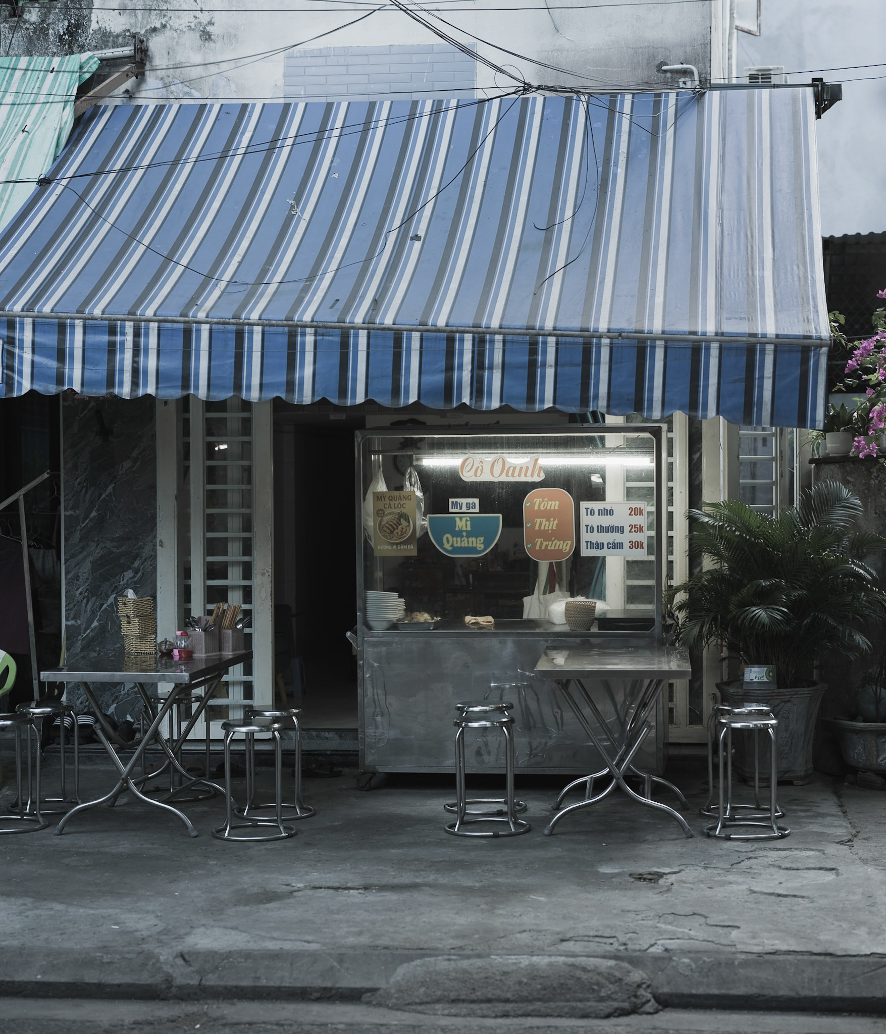 Kiosk with Striped Awning, Nguyễn Đức Cảnh, Đà Nẵng, Jun. 2026