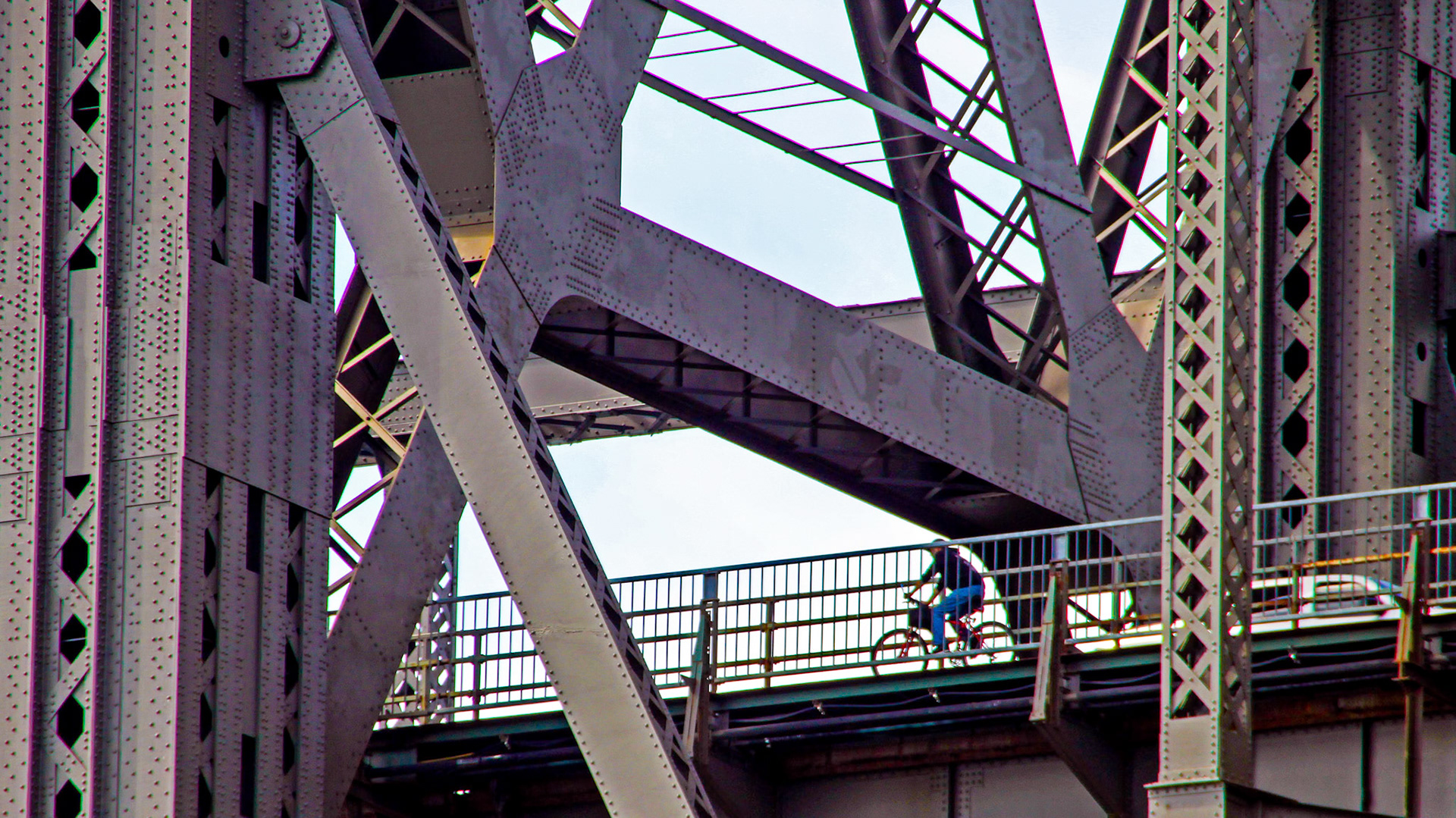 Et l'eau coule sous les ponts