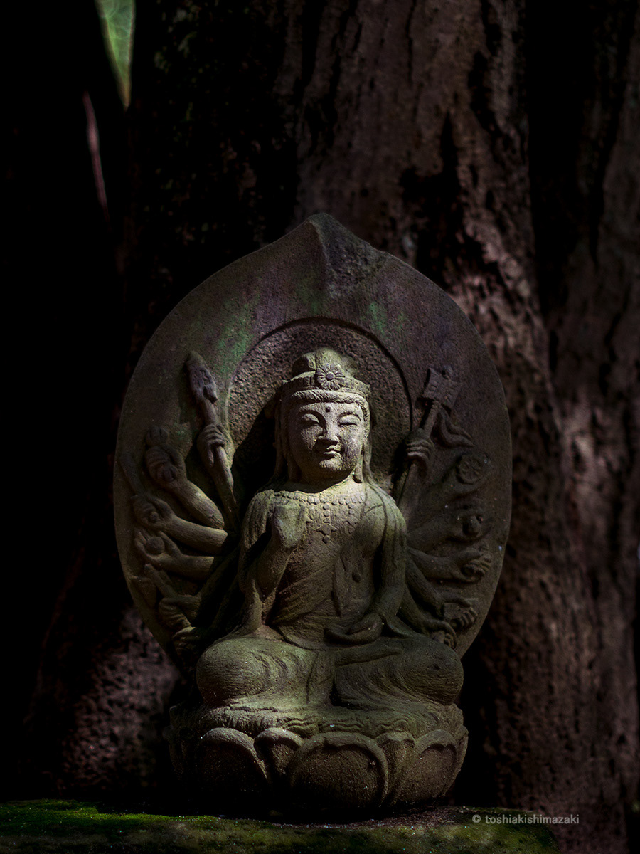 Thousand-Armed Kannon (Avalokiteshvara) Statue