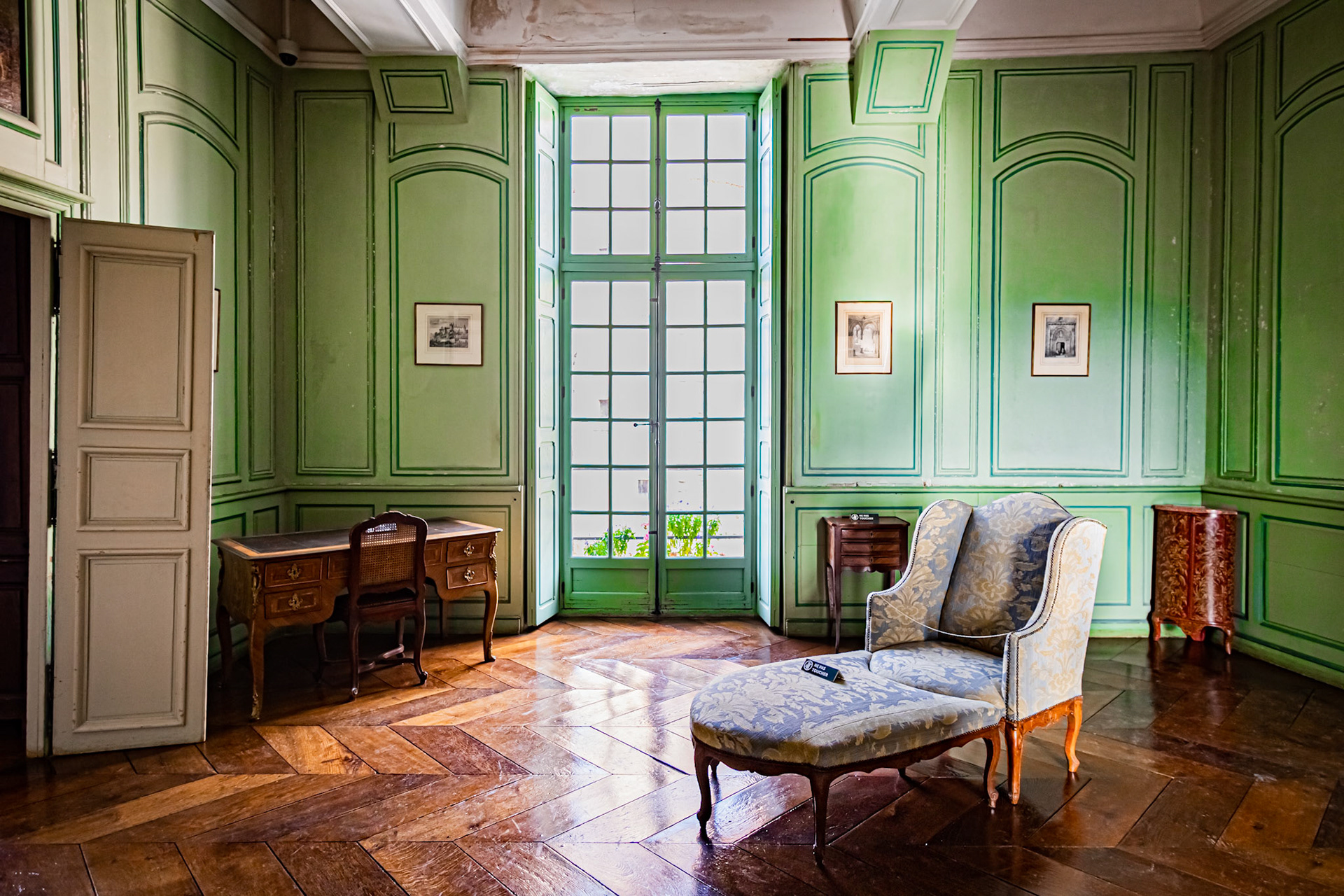 Pièce, ambiance et décoration de château, celui du magnifique village de Châteauneuf-en-Auxois.