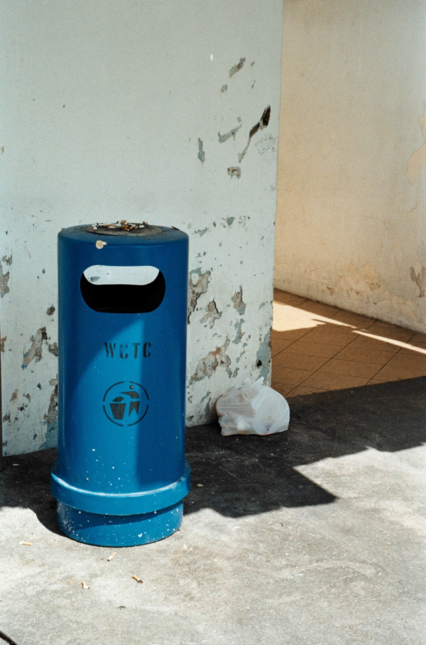 Chewy used to tell people that I enjoy taking pics of trash cans... which is not wrong....