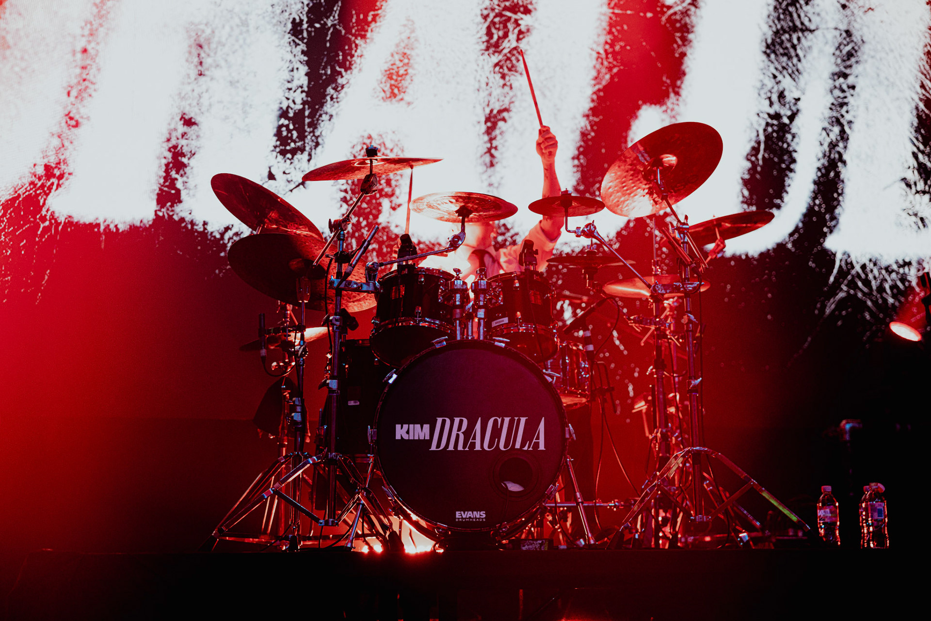 Kim Dracula performing live at Palladium Riga in Riga, Latvia, on February 9, 2026.A visually intense and genre-defying performance blending industrial, alternative metal and theatrical elements.