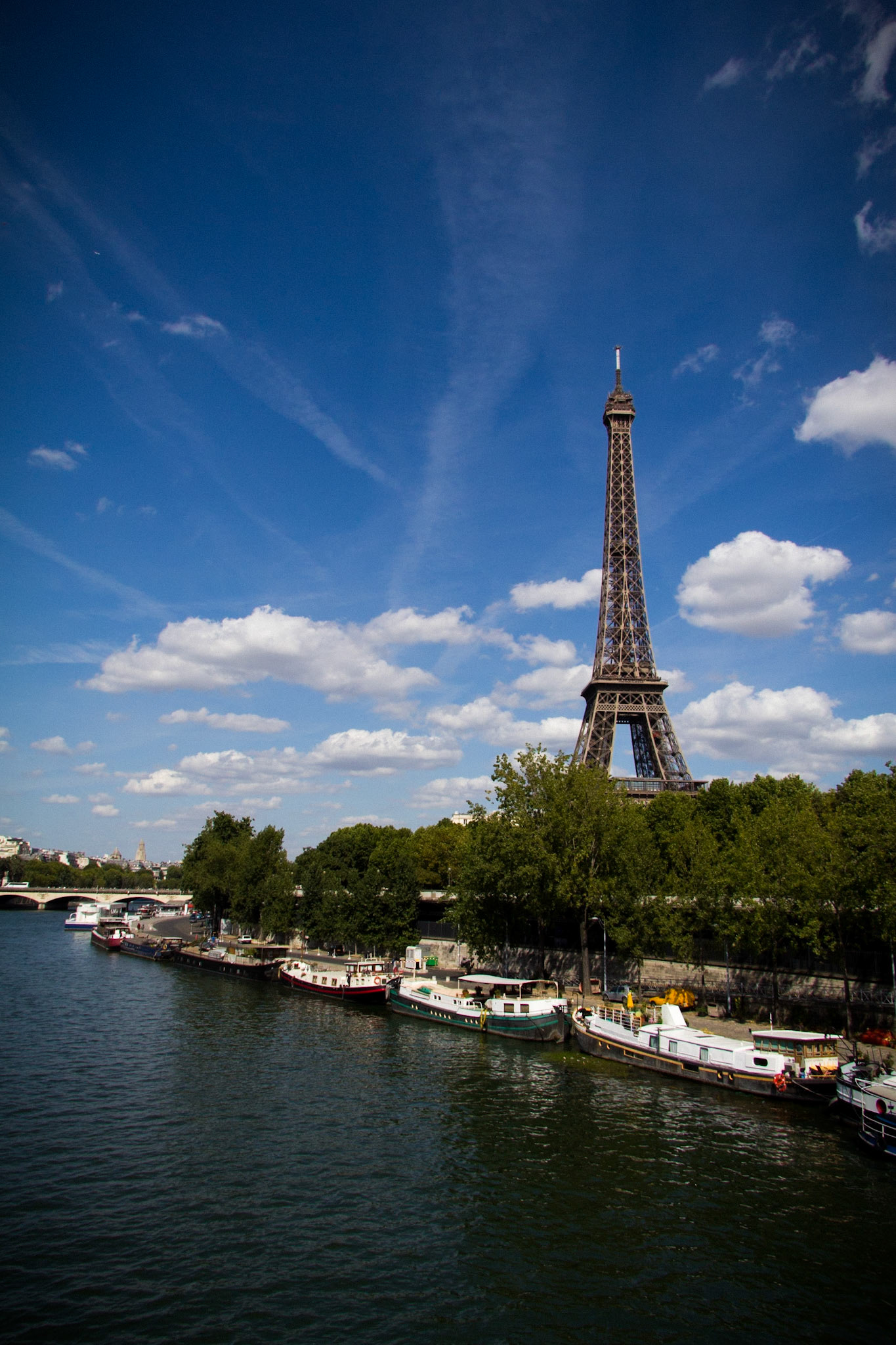 Tour Eiffel au bord de Seine
