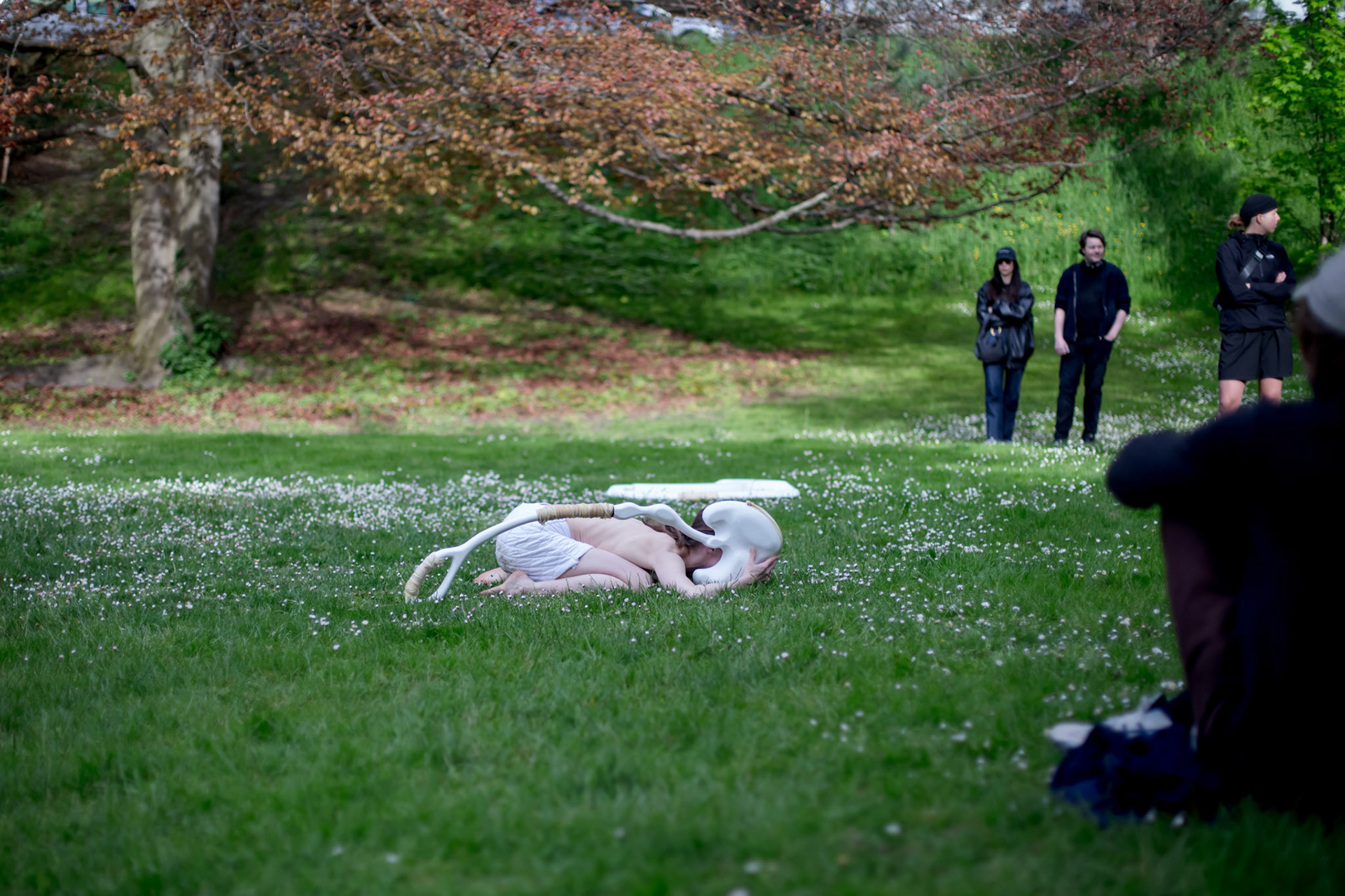 DELICATE PEOPLE – Performance de Ruth Childs et Cécile Bouffard 
