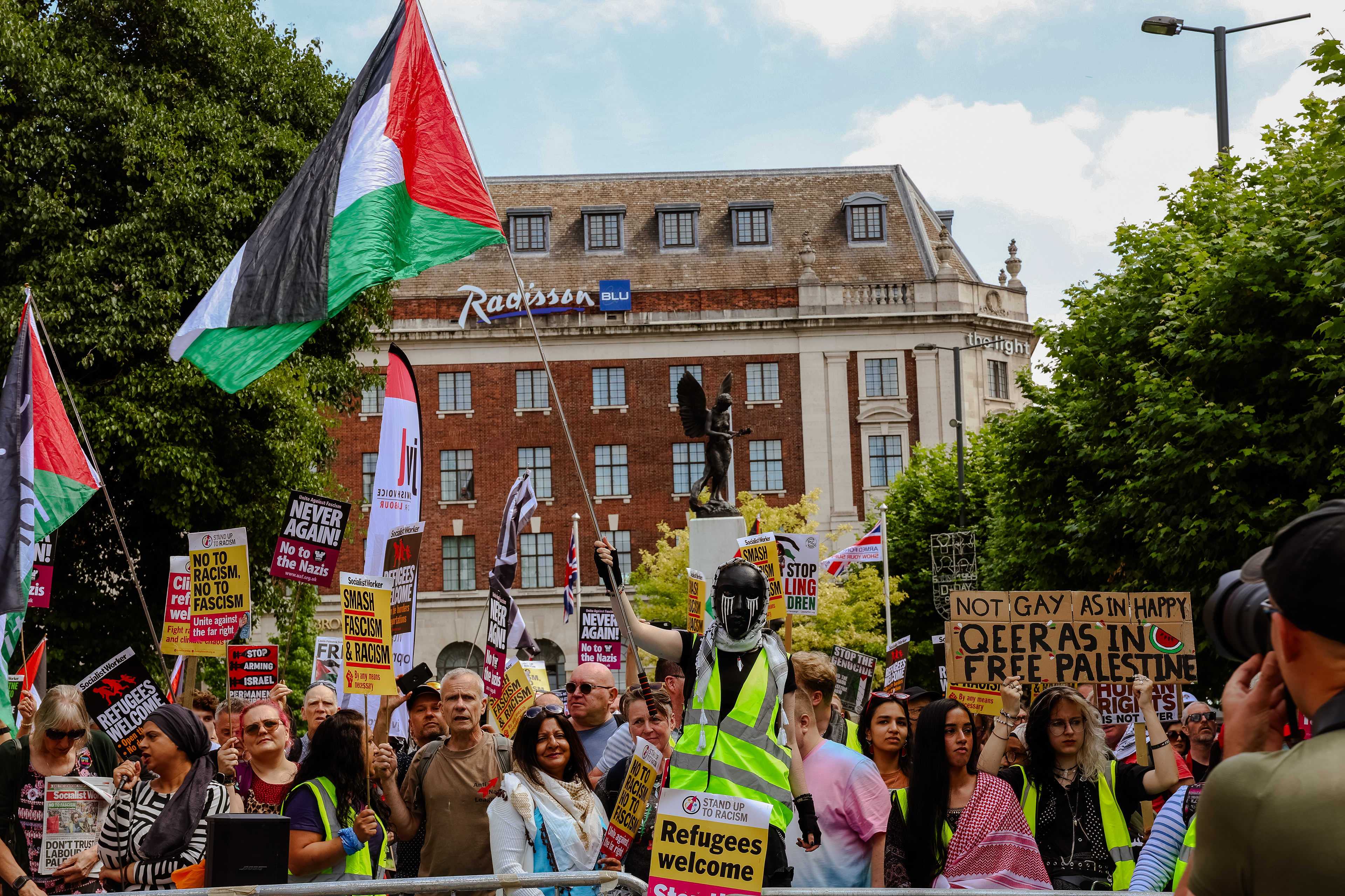 SUTR against the far right, Leeds