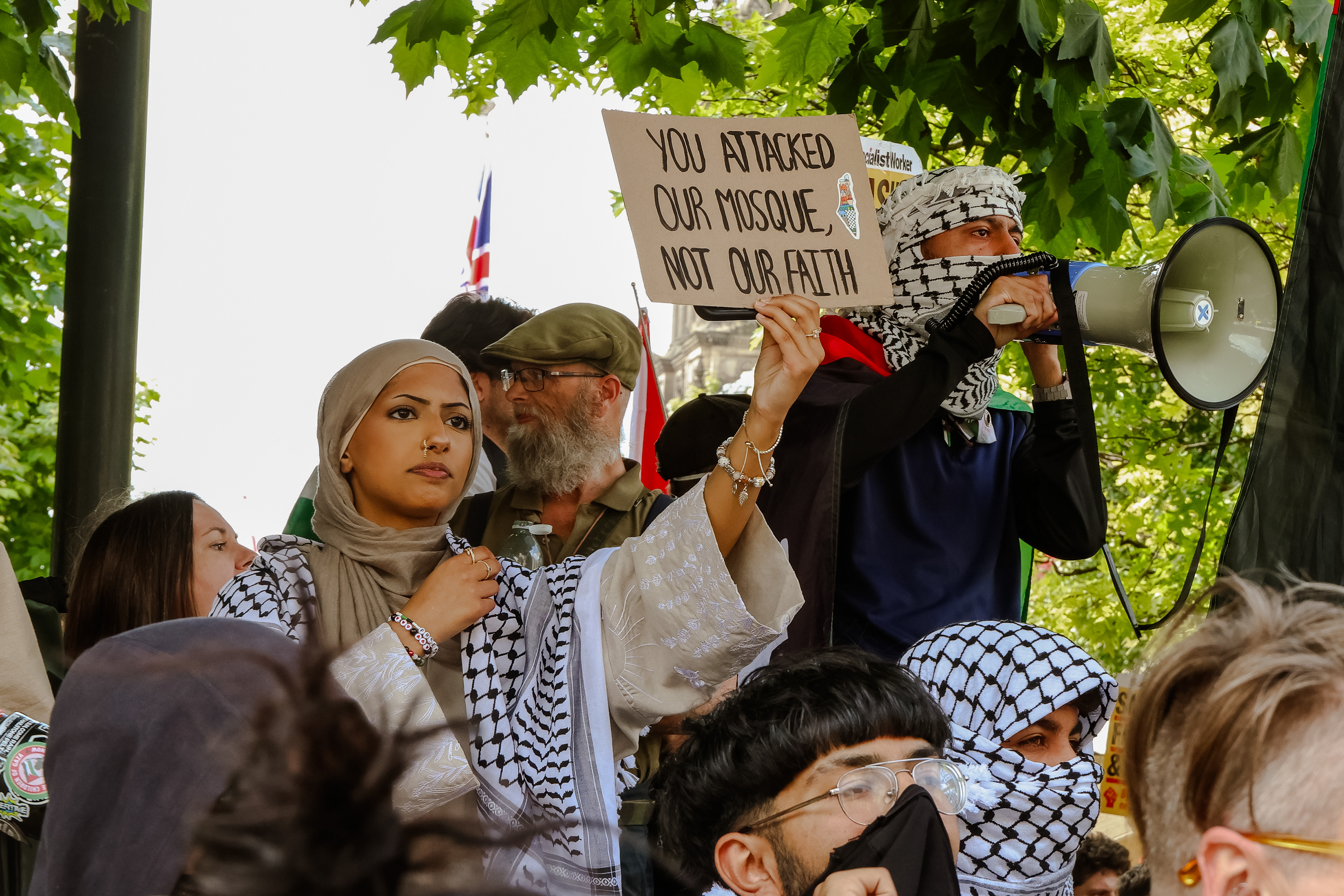 SUTR Counter to the Far Right