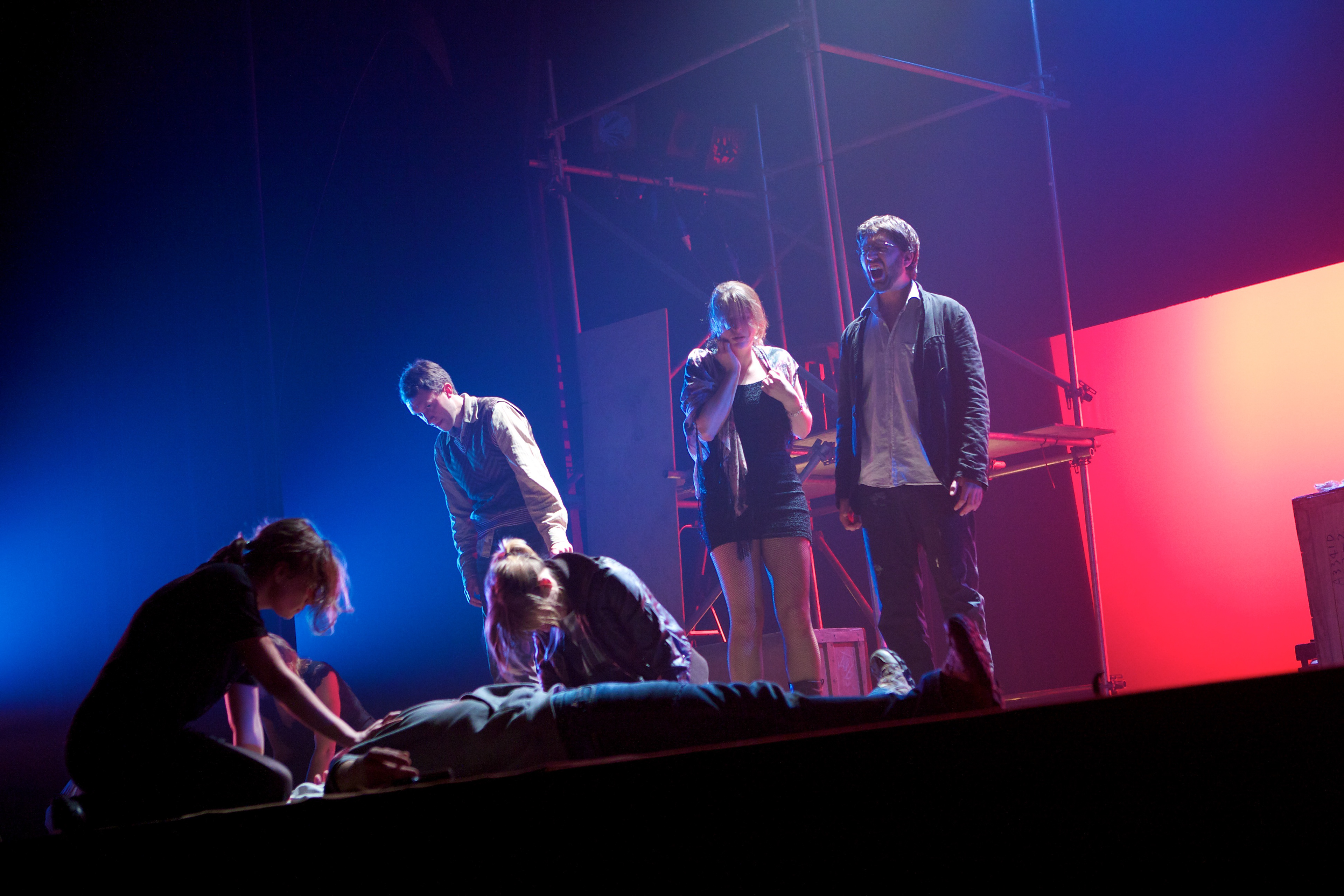 "7/13", voorstelling