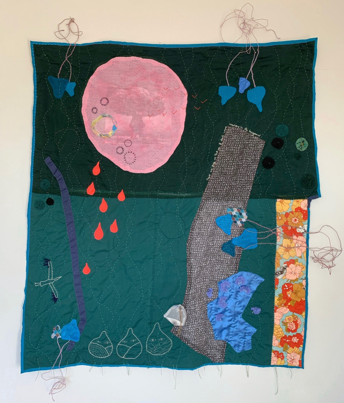 “Pink moon gonna get you all” Lila Chatfield, 2022 Textiles (cotton, silk, wool, clay, rabbit fur, unknown synthetic fibres, copper wire), 112 x 101 cm