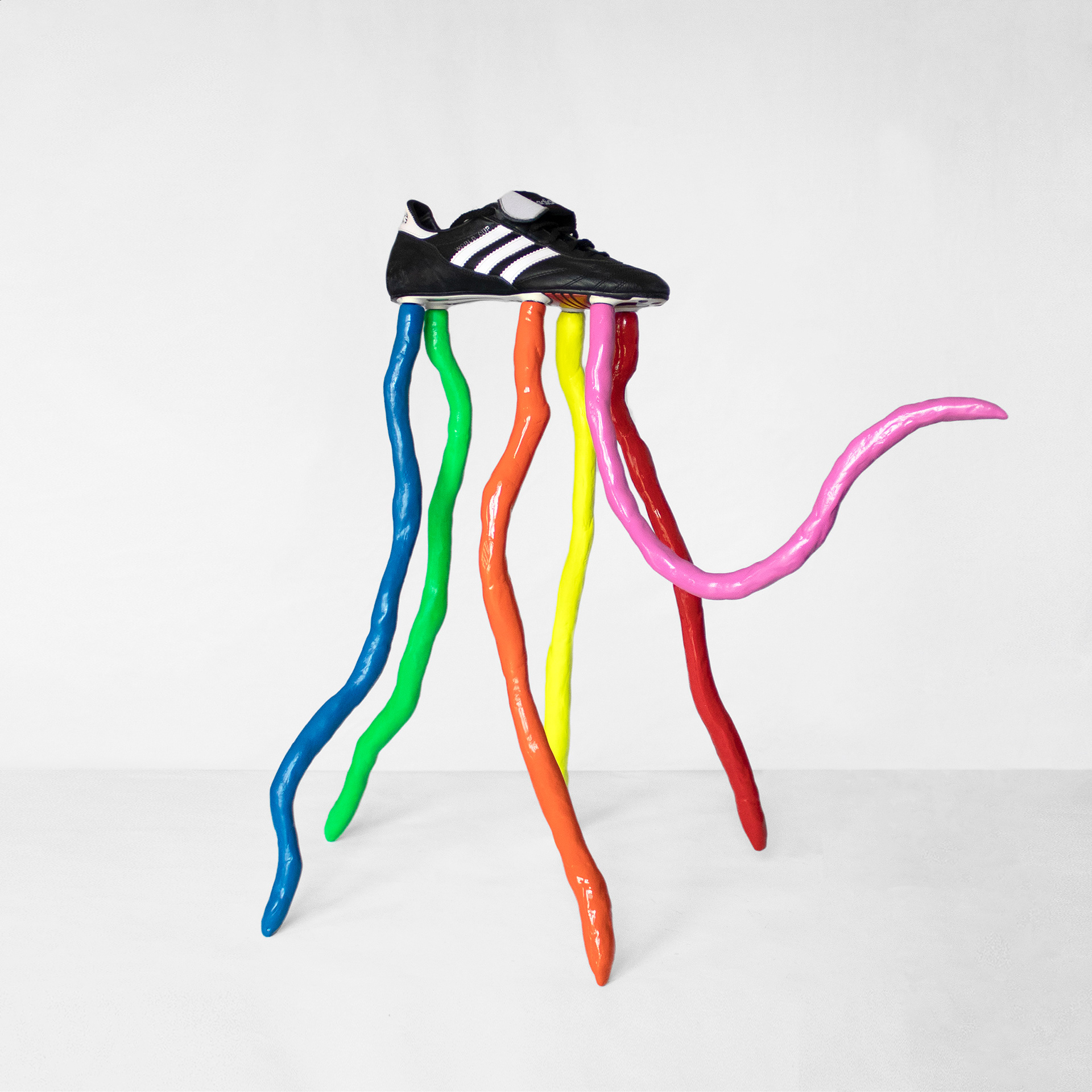 ‘’ U.P.O. (A sei)’’ Lucas Bosani, Sculpture - Epoxy, spray paint, Adidas World Cup, mixed media, 2020 During COVID-19 my football boots mutated! Not sure what they became... but I have all the reasons to think that they are now very friendly and inclusive beings :) Instagram: @luca_bosani
