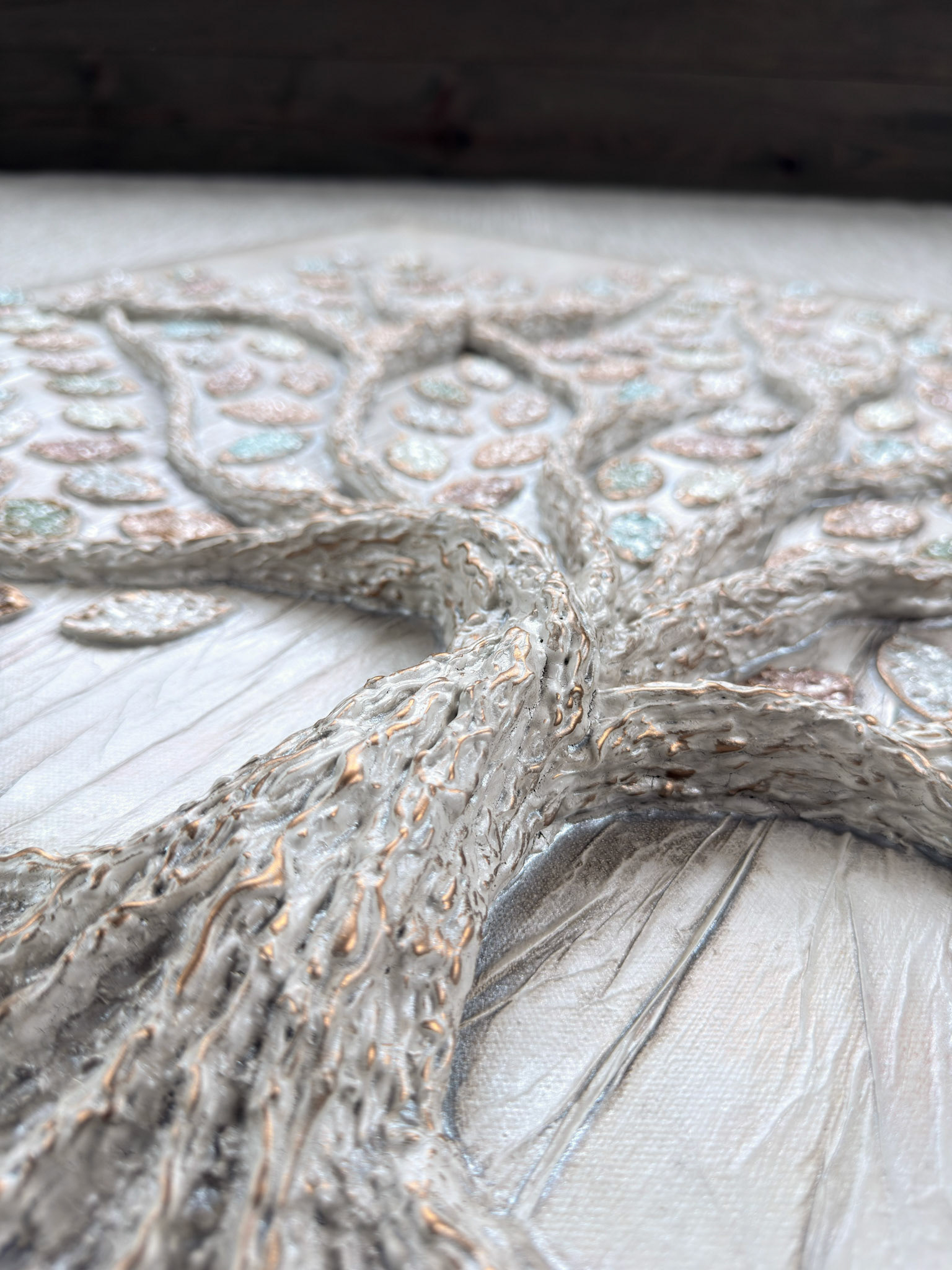 details: textured trunk