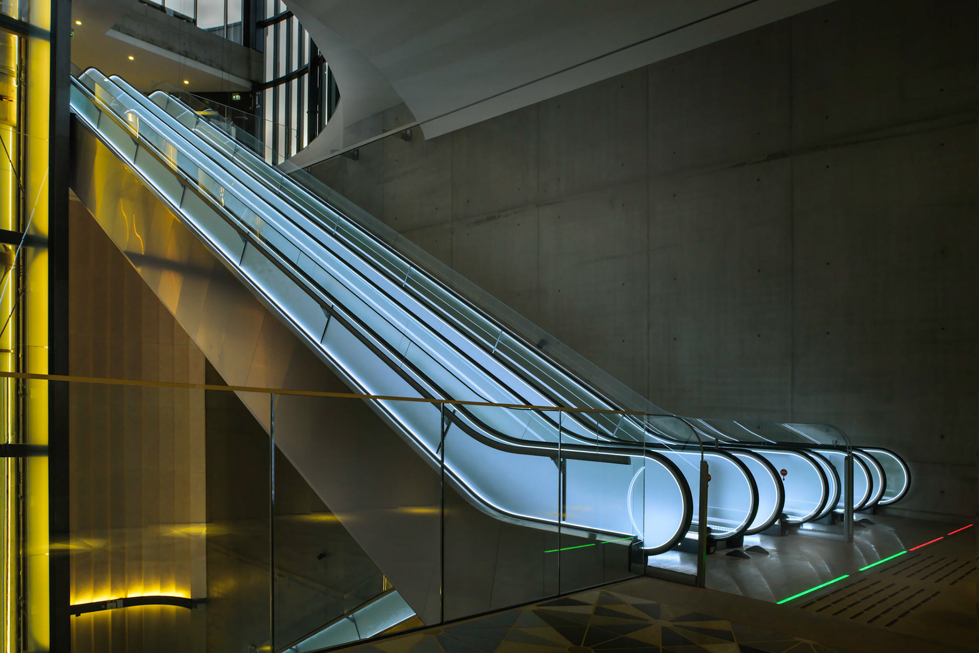 Haukeland bybanestopp/Haukeland Light Train Station
