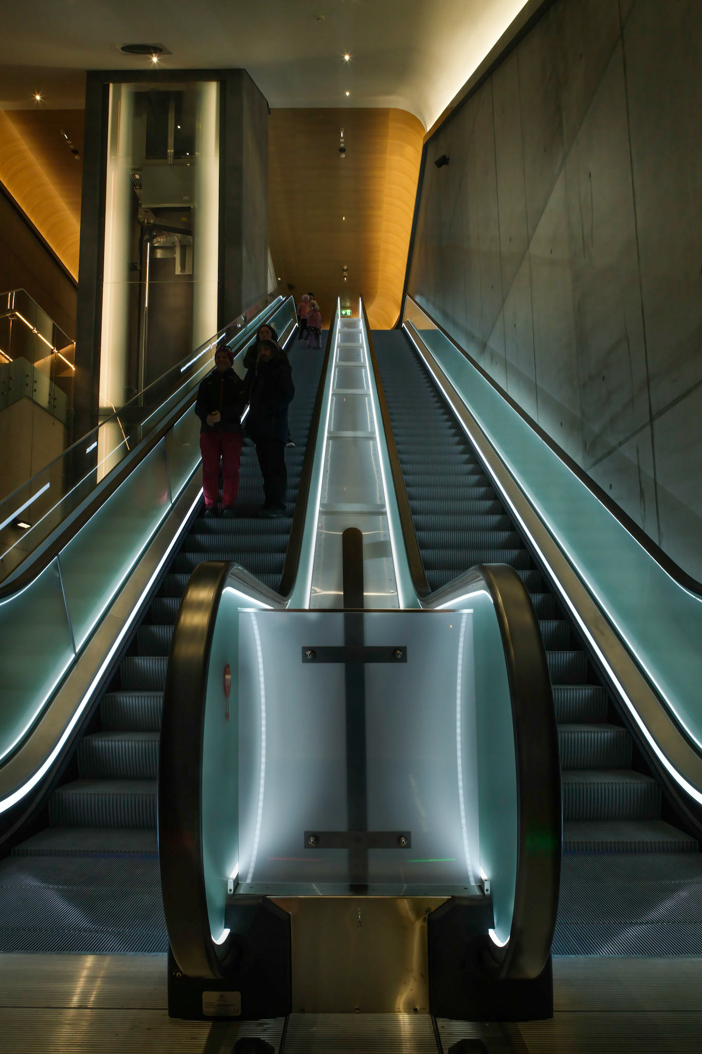 Haukeland bybanestopp/Haukeland Light Train Station