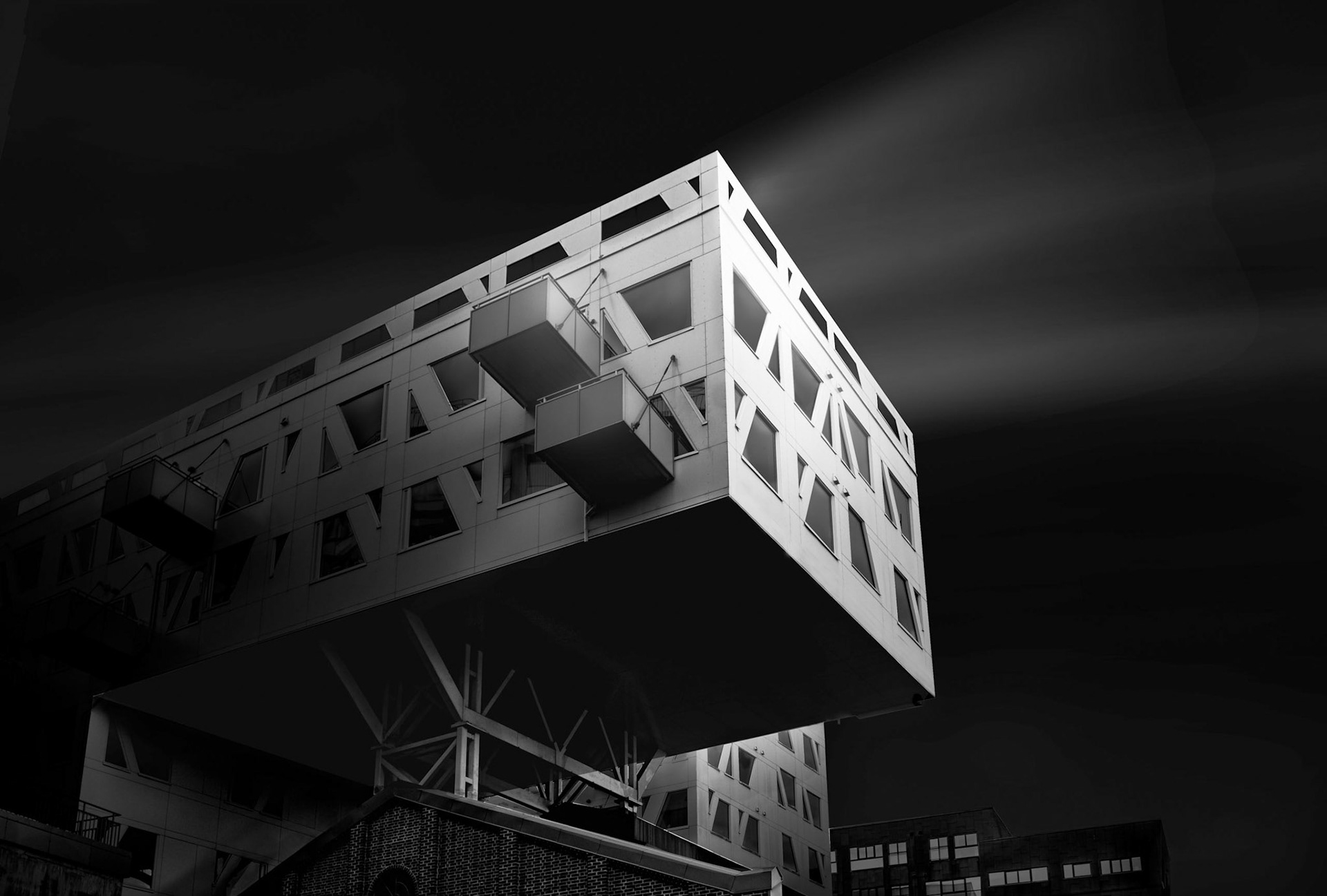 Living in the Air, Bergen