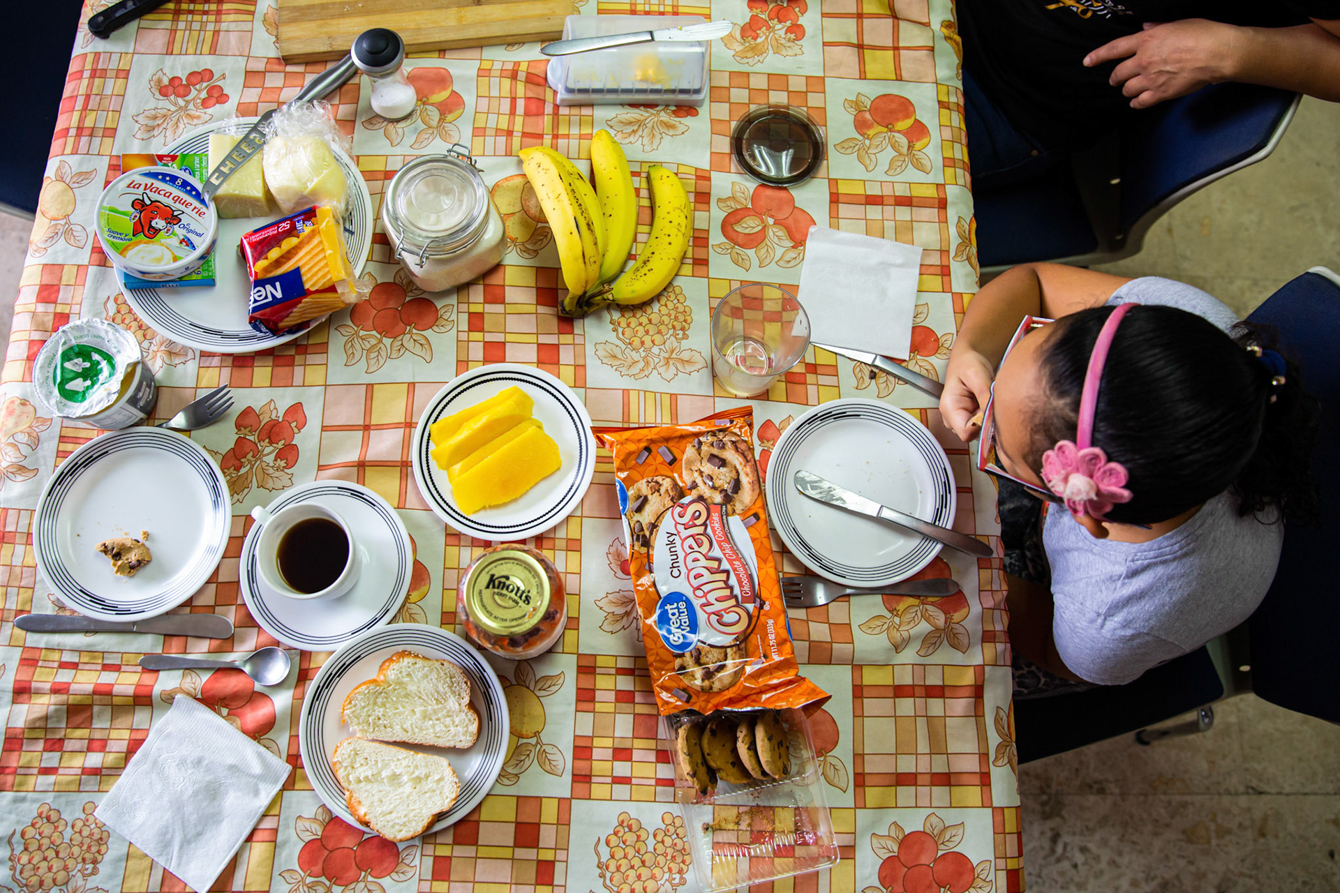 Angie Moreno having breakfast with her mother.