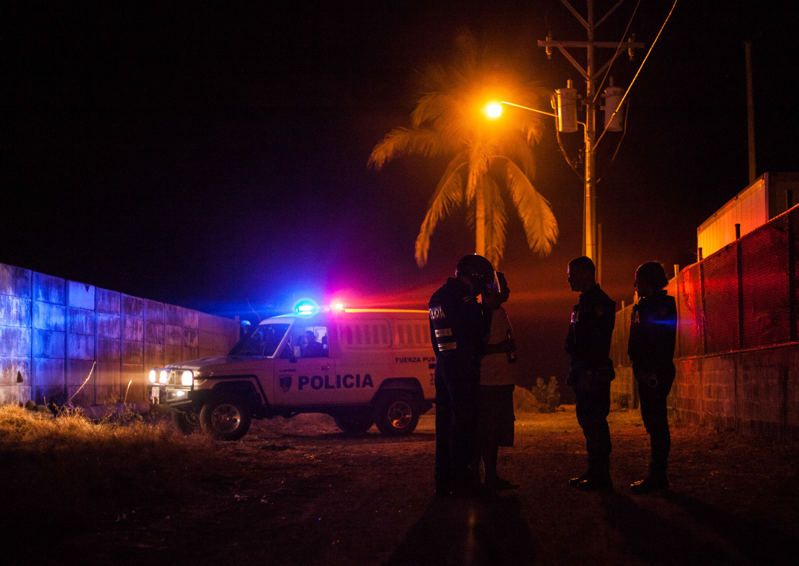 Police in Puntarenas attending to a local call.