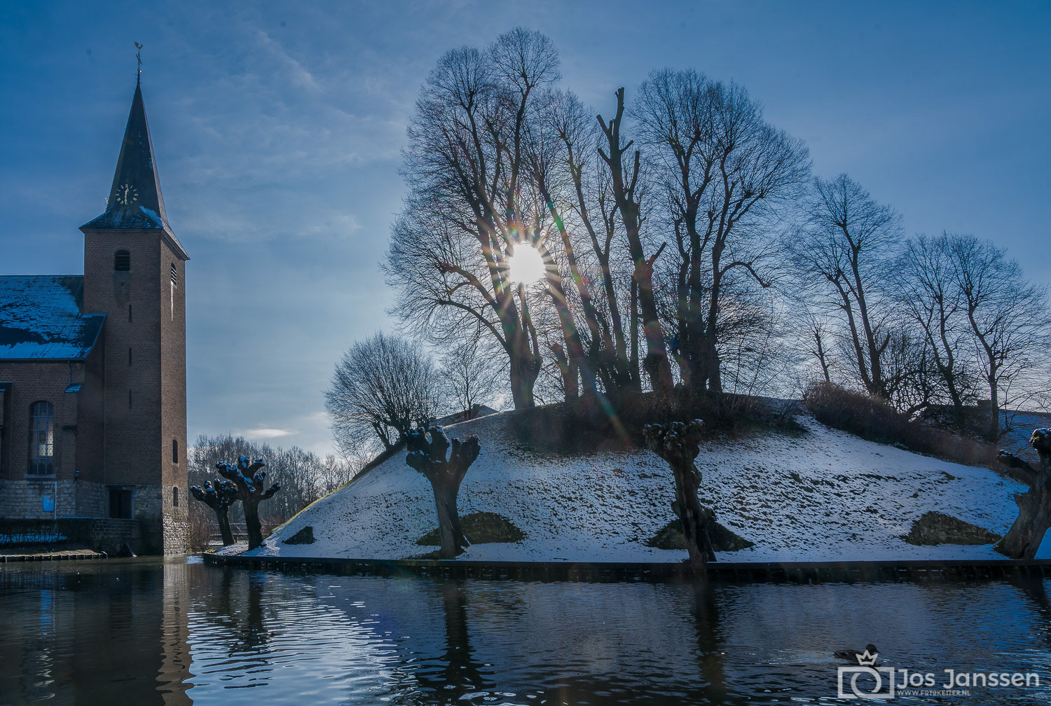 Motteheuvel en kerk Wijnandsrade (Sony A7III)