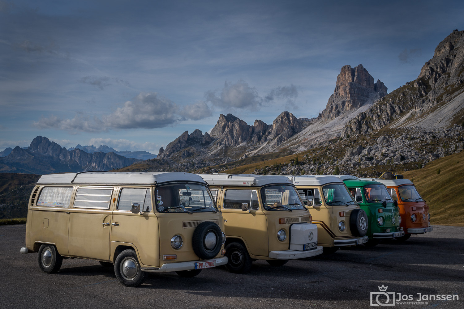 Volkswagen T2 busjes, Passo di Giau (Sony A7III)