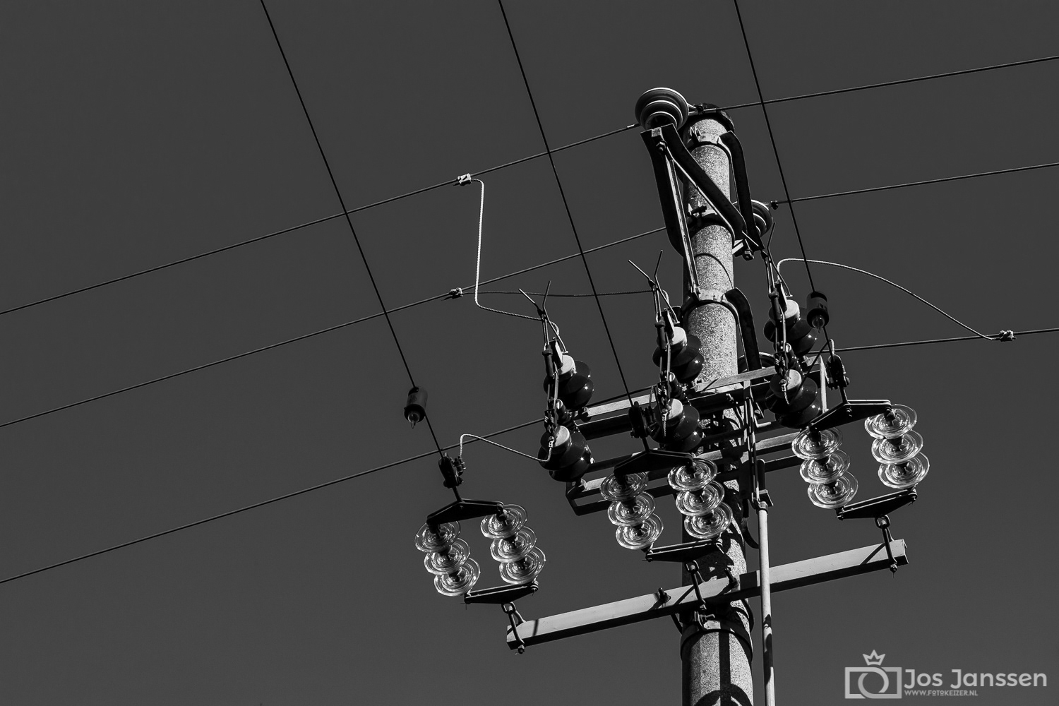 Elektriciteitsmast in Frankrijk (Canon S40)