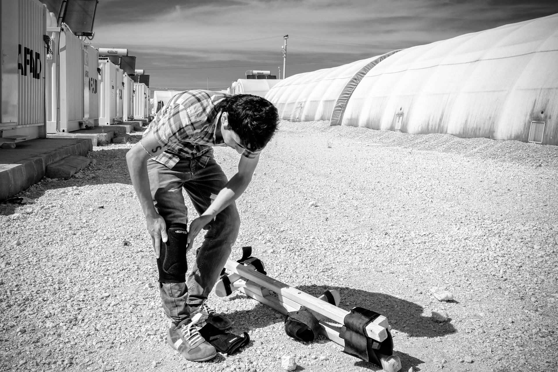 Preperation before the training. Nusaybin Refugee Camp, Mardin