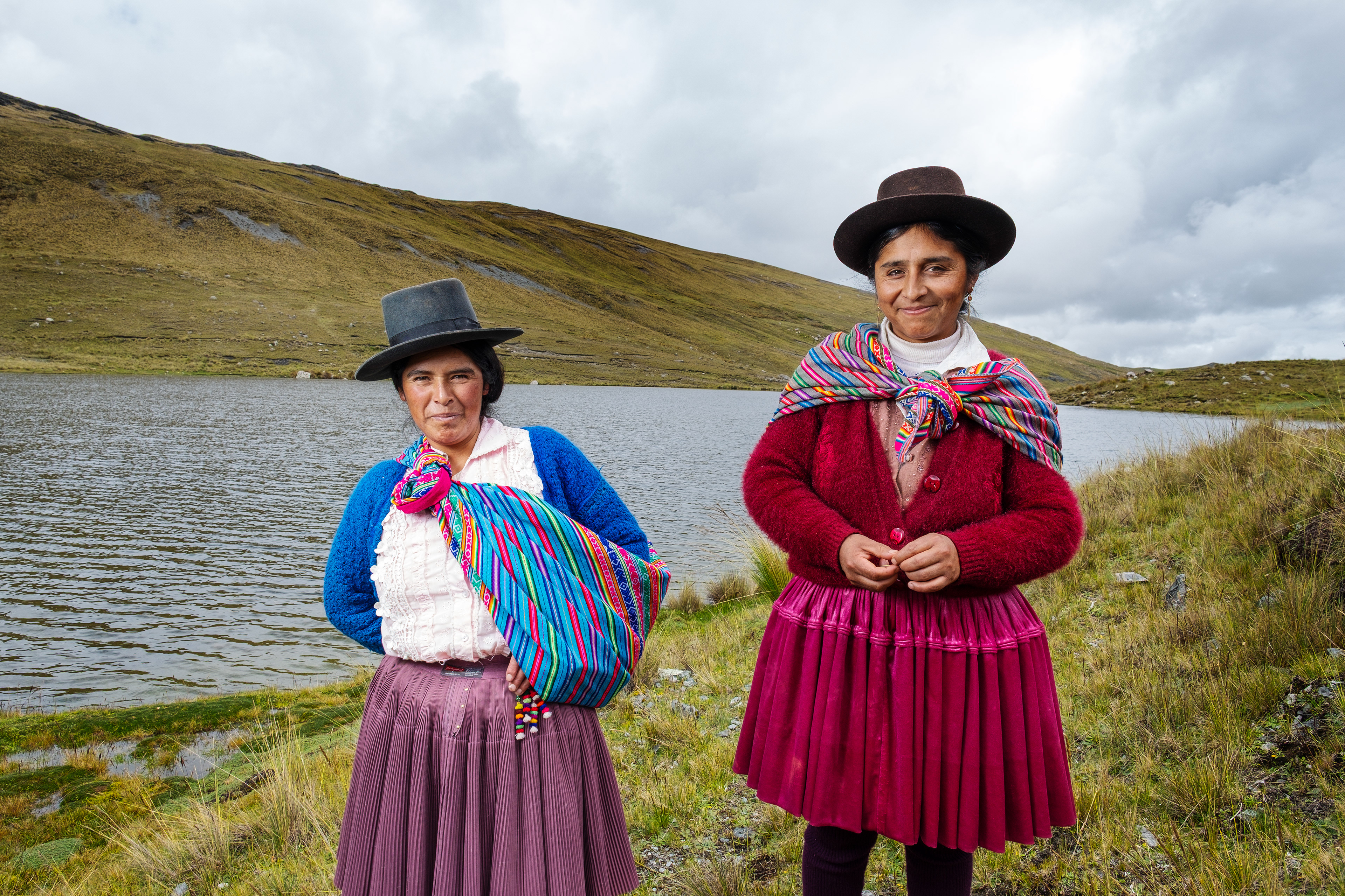 Hermelinda Quispe Rojas and America Amoa
