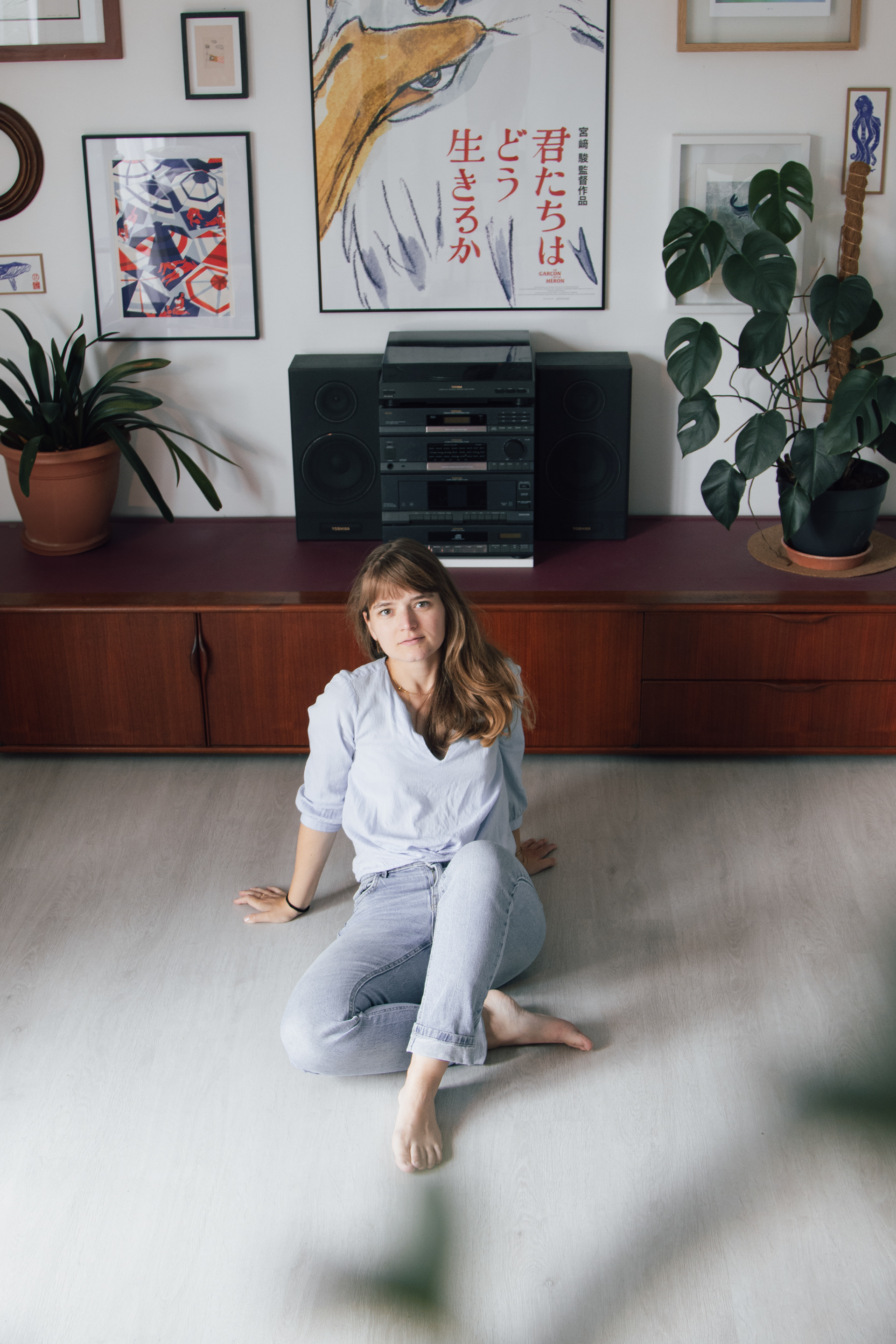 Hélène, directrice artistique, illustratrice et graphiste.