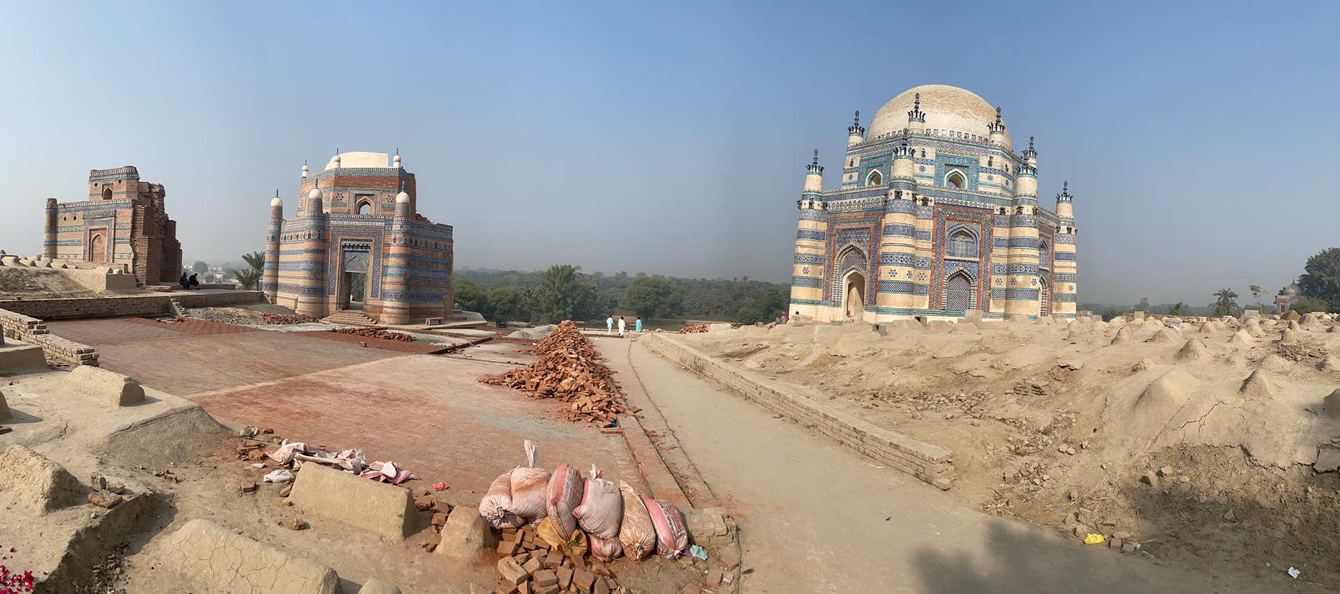 Uch Sharif
