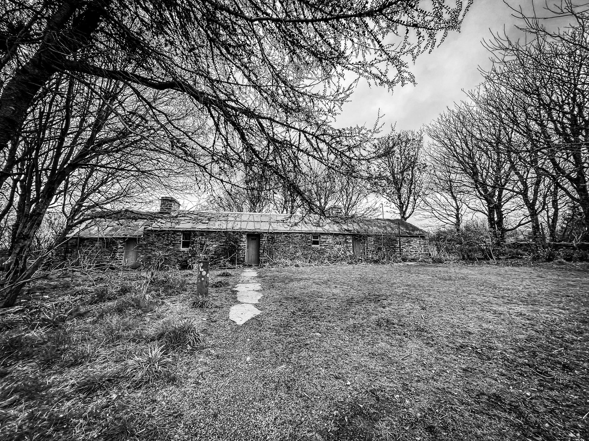 Monochrome Happy Valley