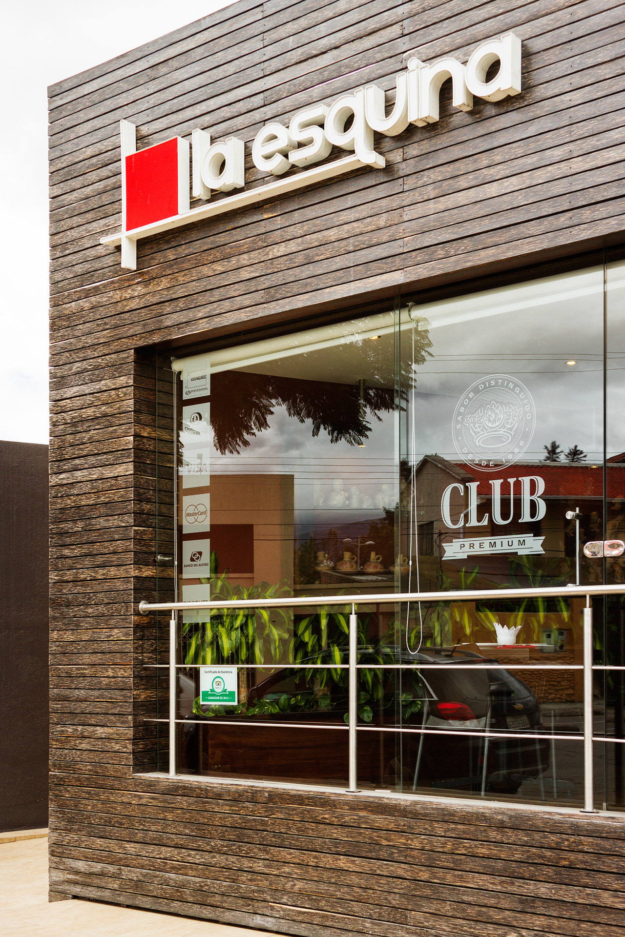 LA ESQUINA