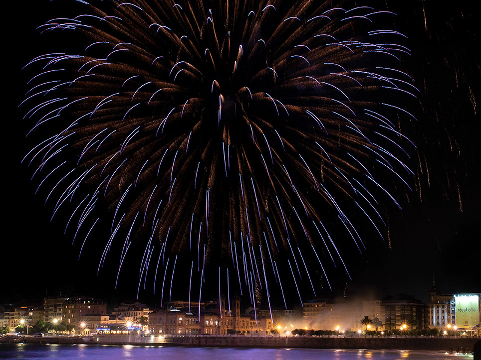 pirotecnia turis (valencia) - 57 concurso internacional de fuegos  artificiales