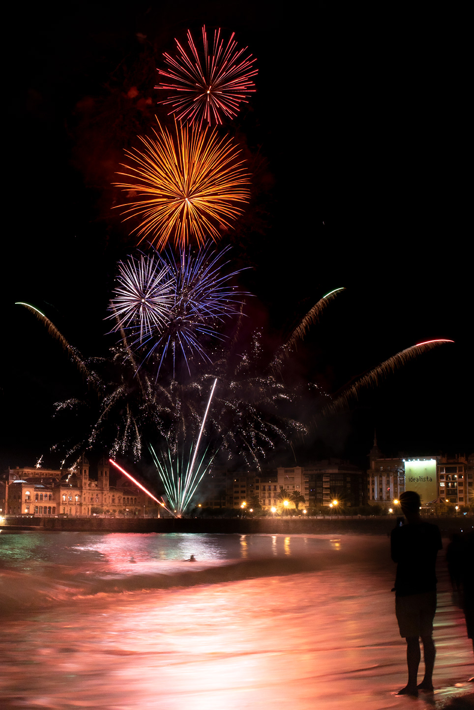 Pirotecnia Valecea - Fuegos artificiales espectáculos pirotécnicos