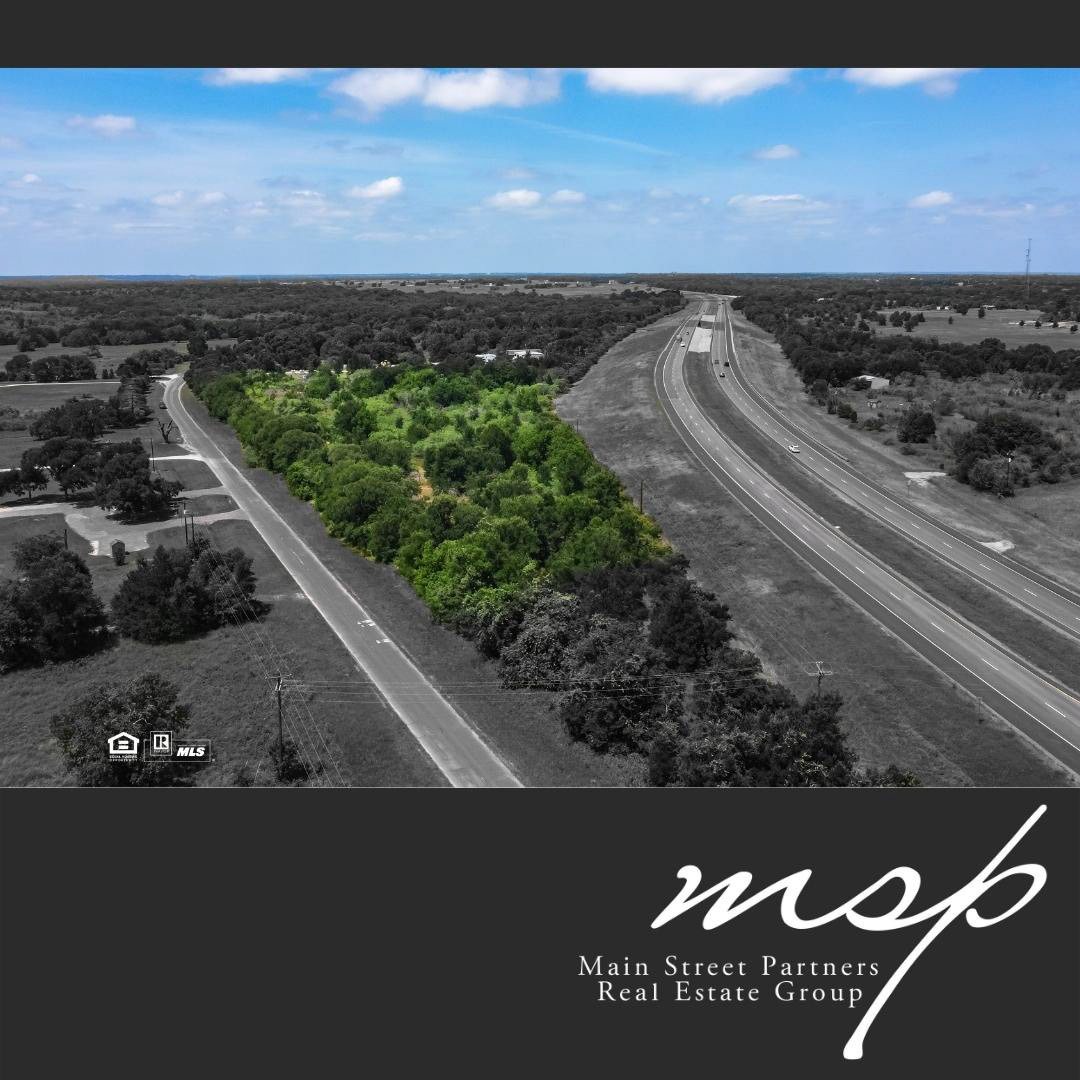 Copy of just listed instagram 1080 x 1350 (1080 × 1080 px)