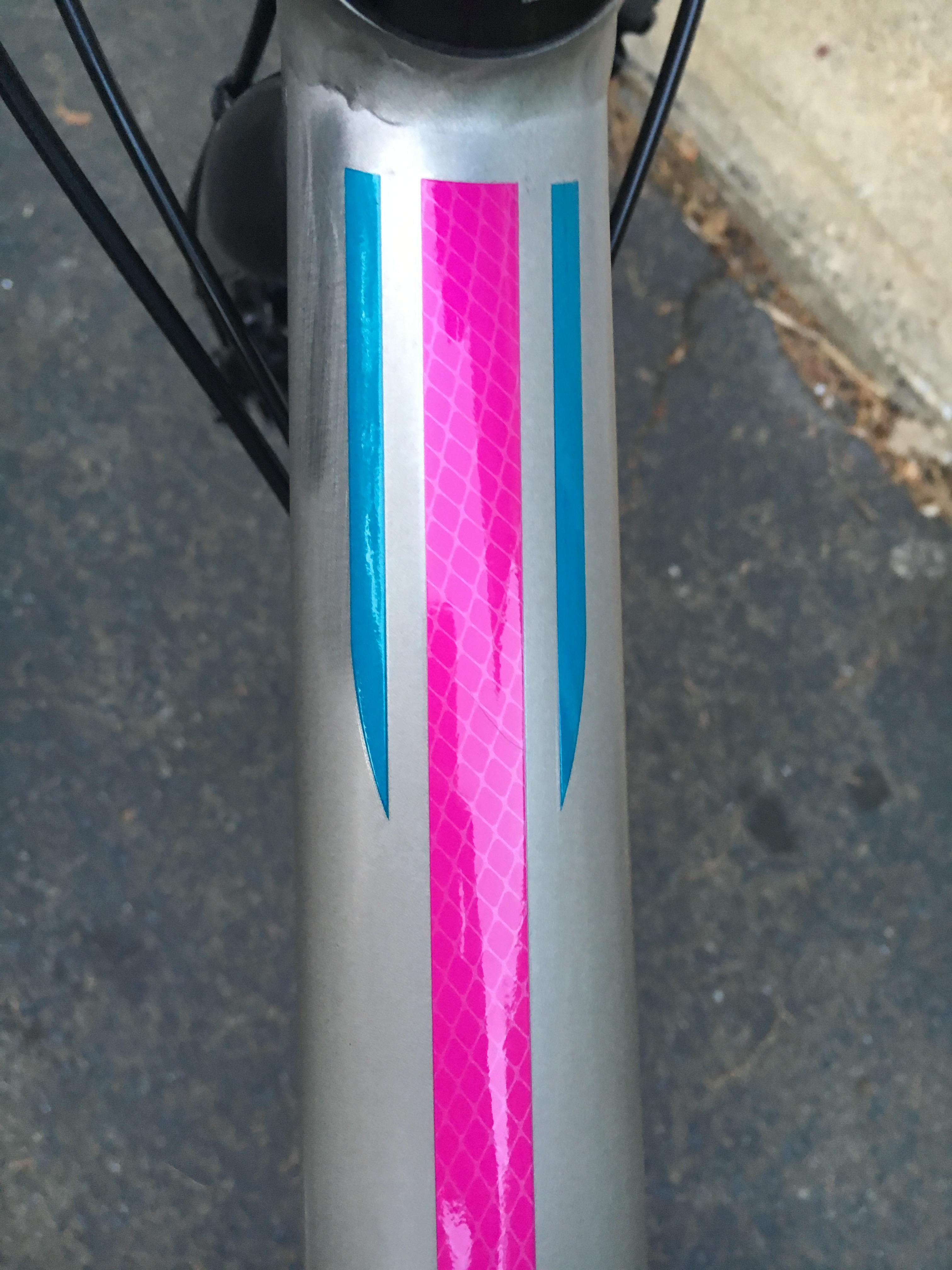 GT Grade Alloy GTw Color & Graphic - Pearlized overlay of fishnet stocking pattern for a sexy devilish detail