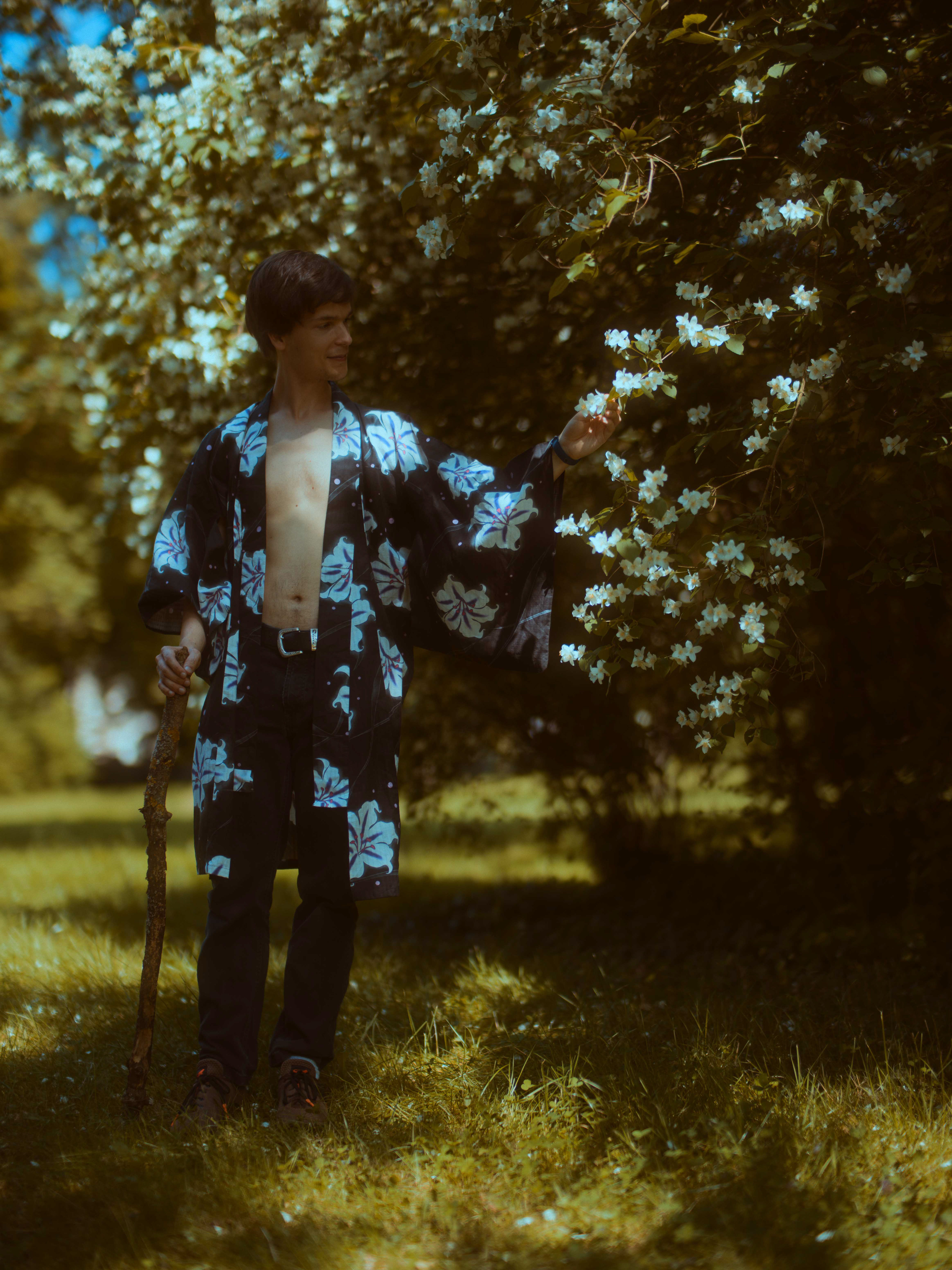 Flowerboy - Holding Flower