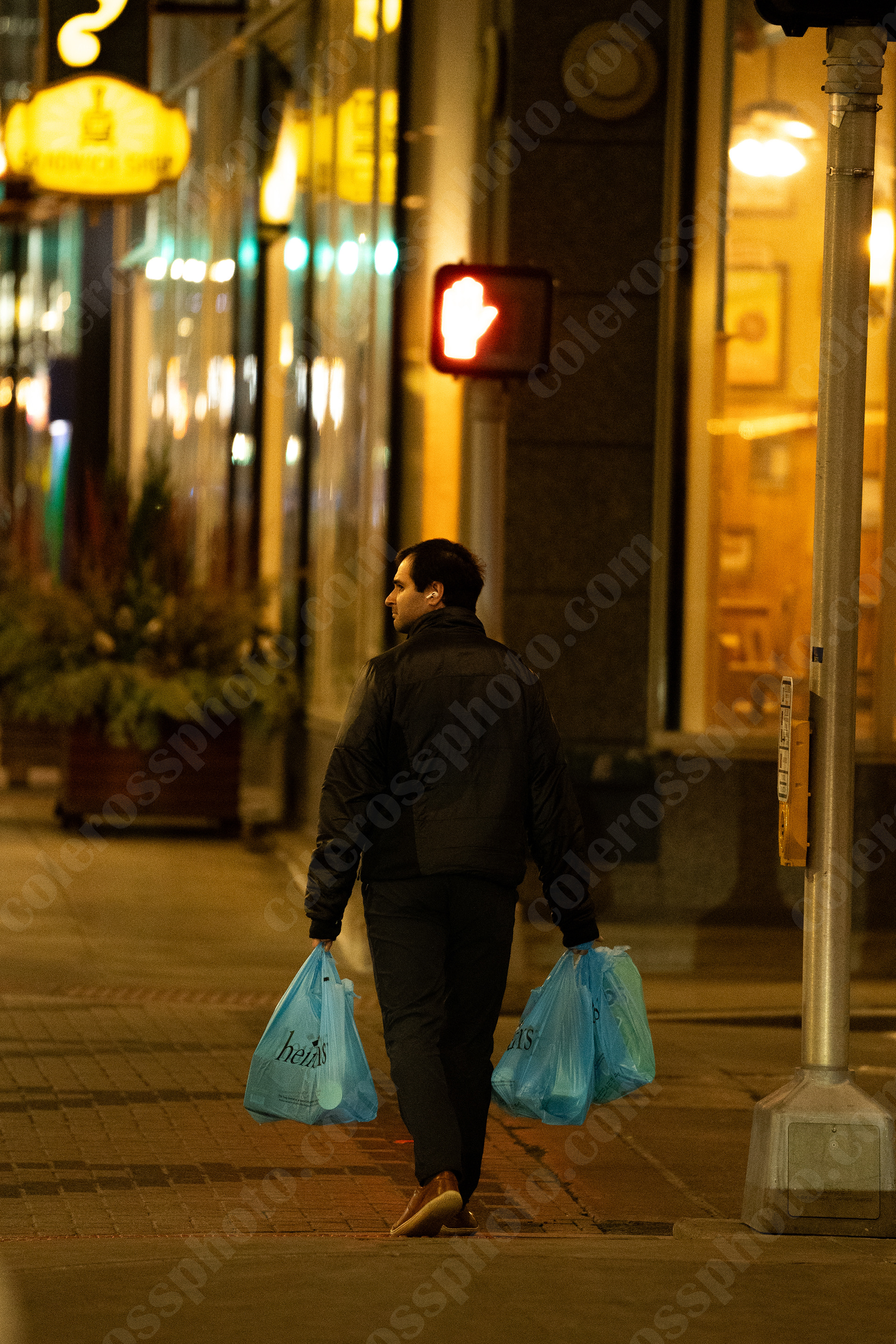 200mm, f/2.8, 1/250, ISO10000