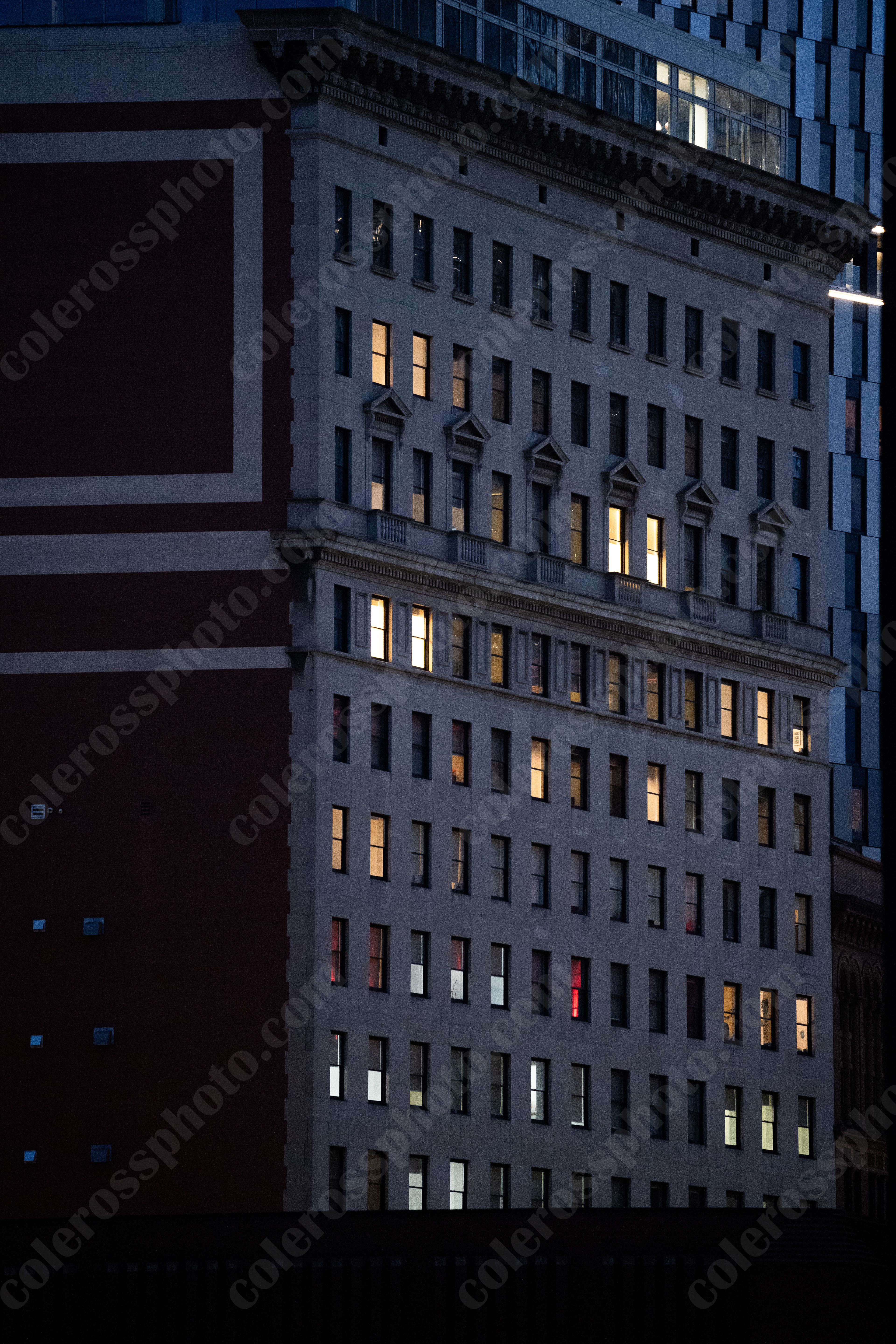 200mm, f/2.8, 1/200, ISO12800