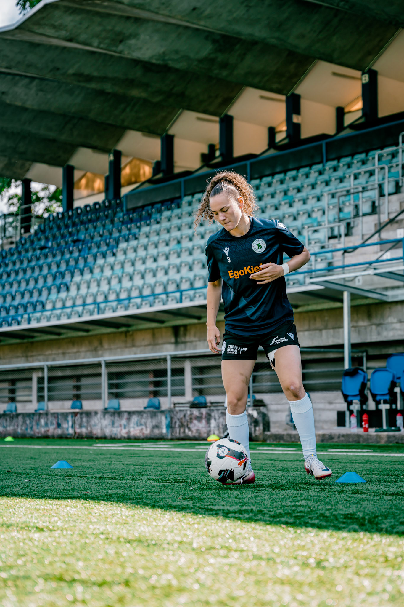 Match de championnat LNB (féminine) opposant l’Etoile Carouge FC à Yverdon Sport FC au Stade de la Fontenette à Carouge. (Christian António/LibsVisuals.com)