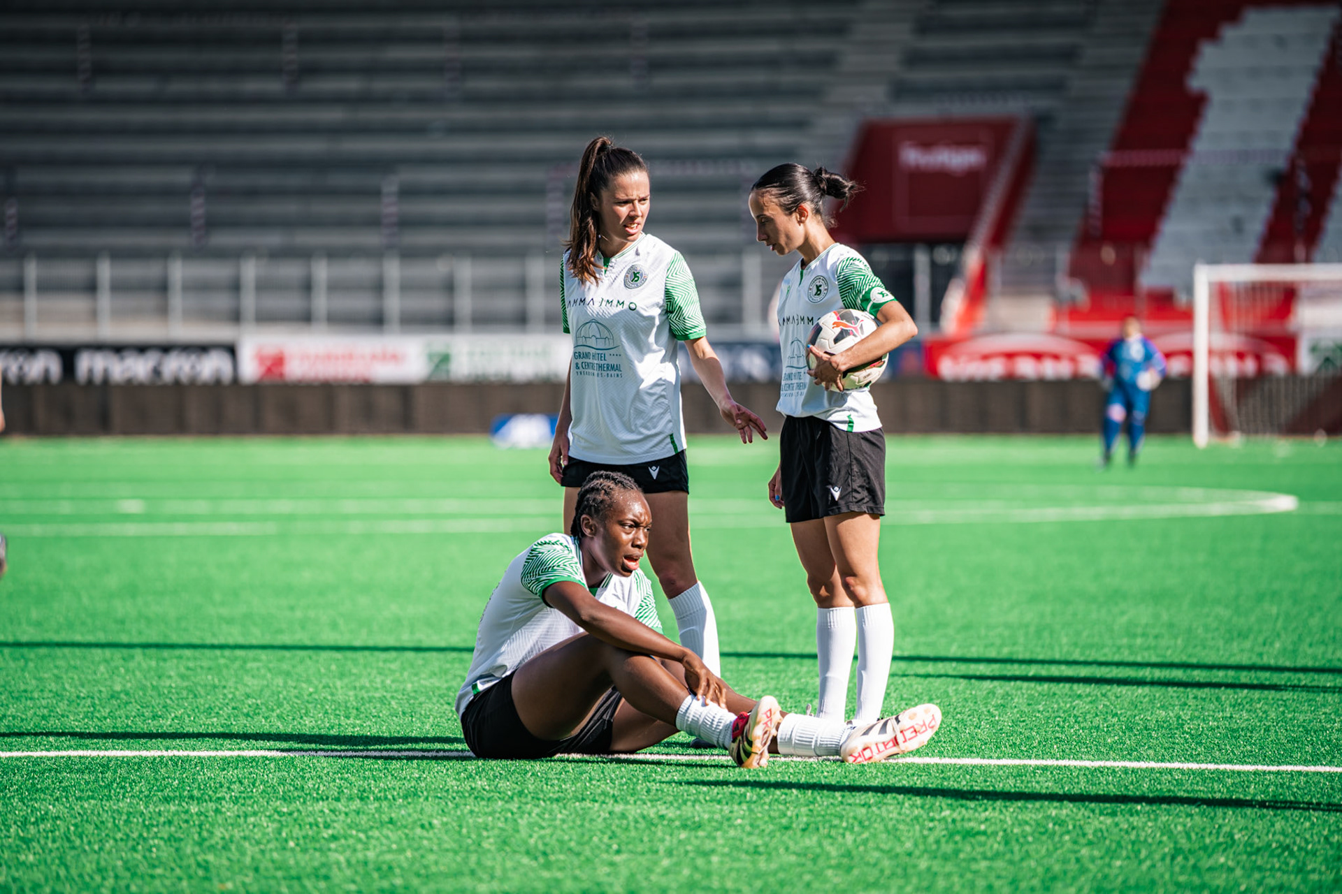 Frauenteam Thun Berner-Oberland et Yverdon Sport FC à la Stockhorn Arena. (Christian António/LibsVisuals.com)