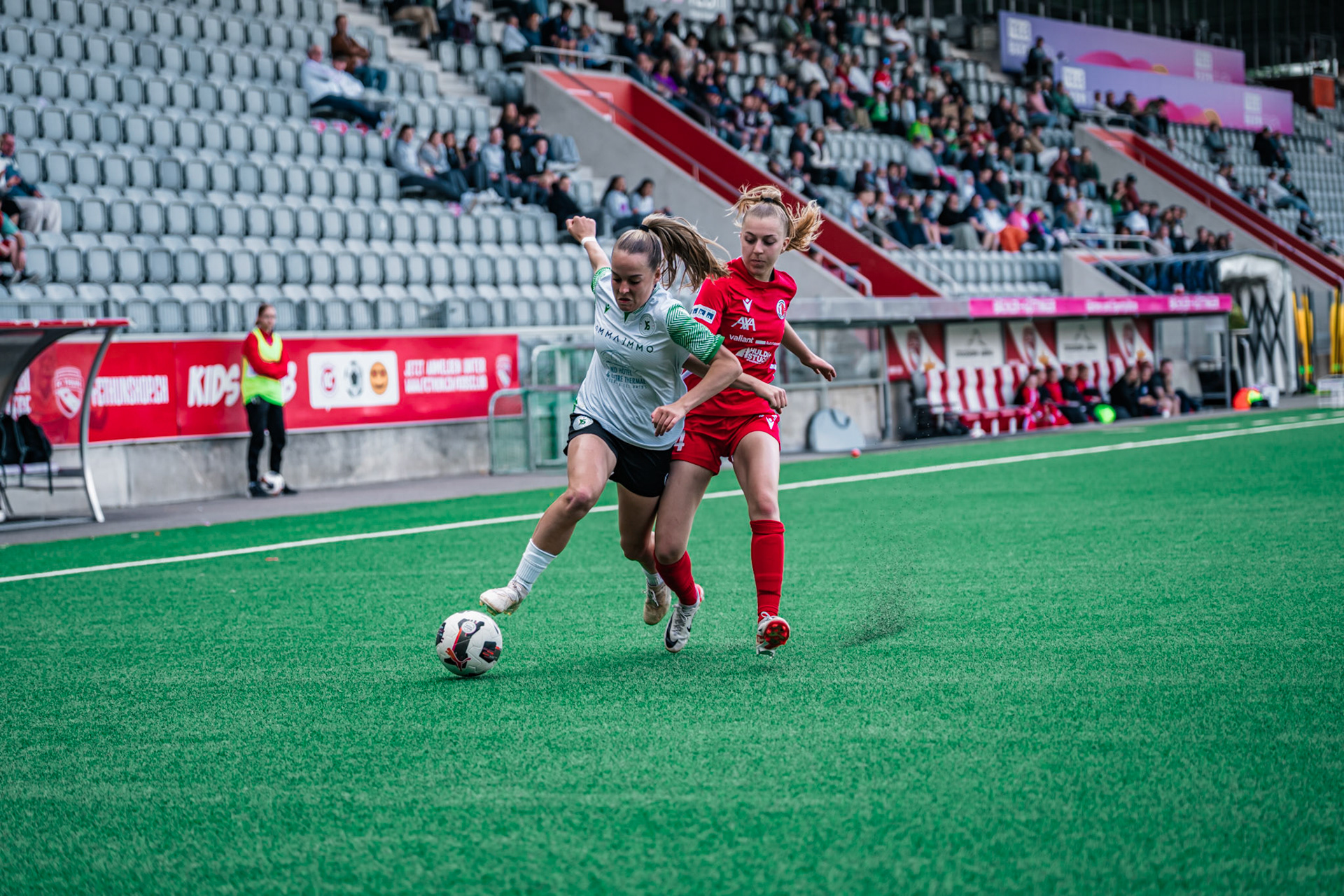 Frauenteam Thun Berner-Oberland et Yverdon Sport FC à la Stockhorn Arena. (Christian António/LibsVisuals.com)