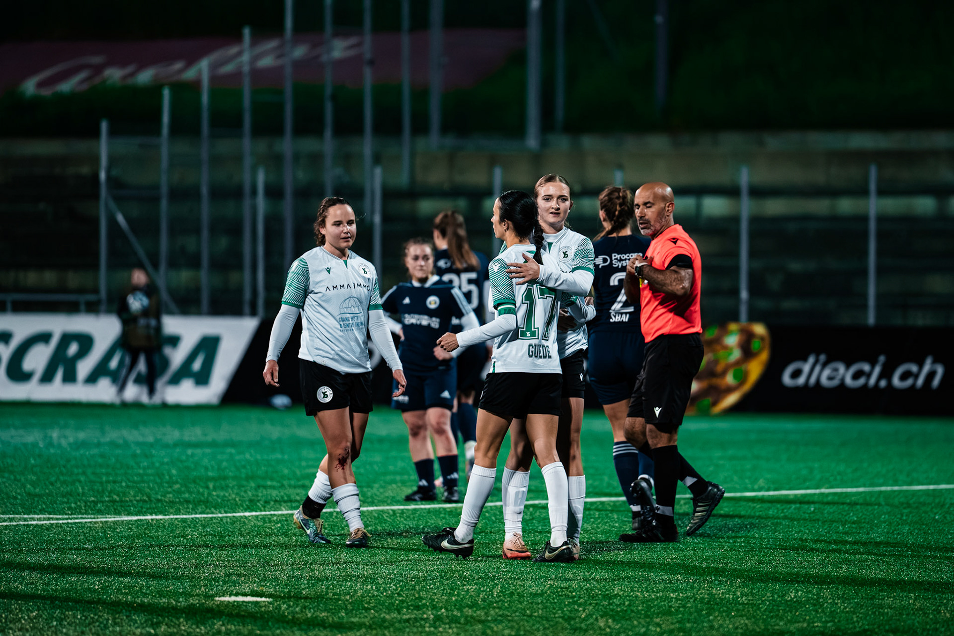 Etoile Carouge FC et Yverdon Sport FC au  Stade de la Fontenette (Christian António/LibsVisuals.com)