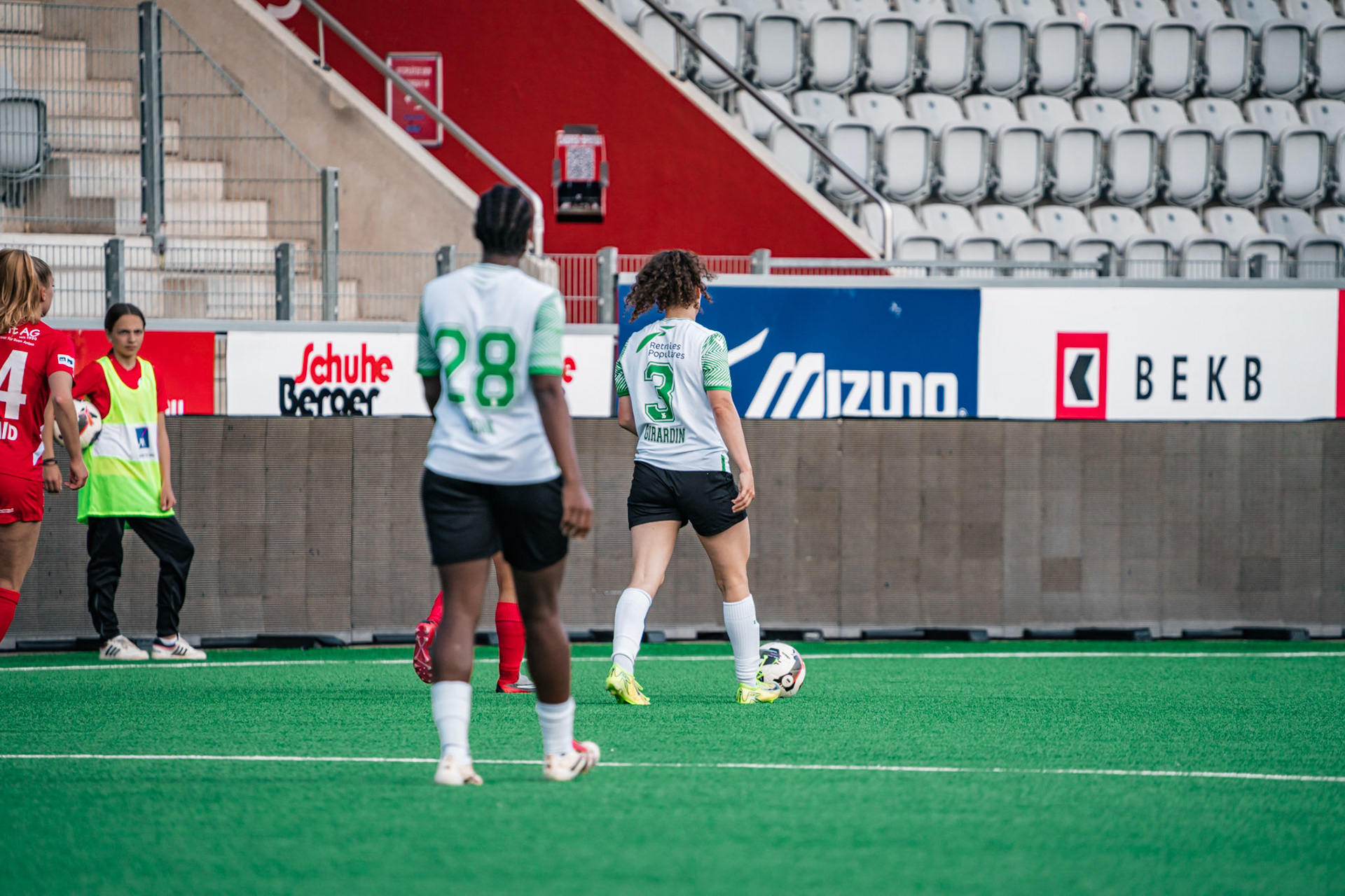 Frauenteam Thun Berner-Oberland et Yverdon Sport FC à la Stockhorn Arena. (Christian António/LibsVisuals.com)