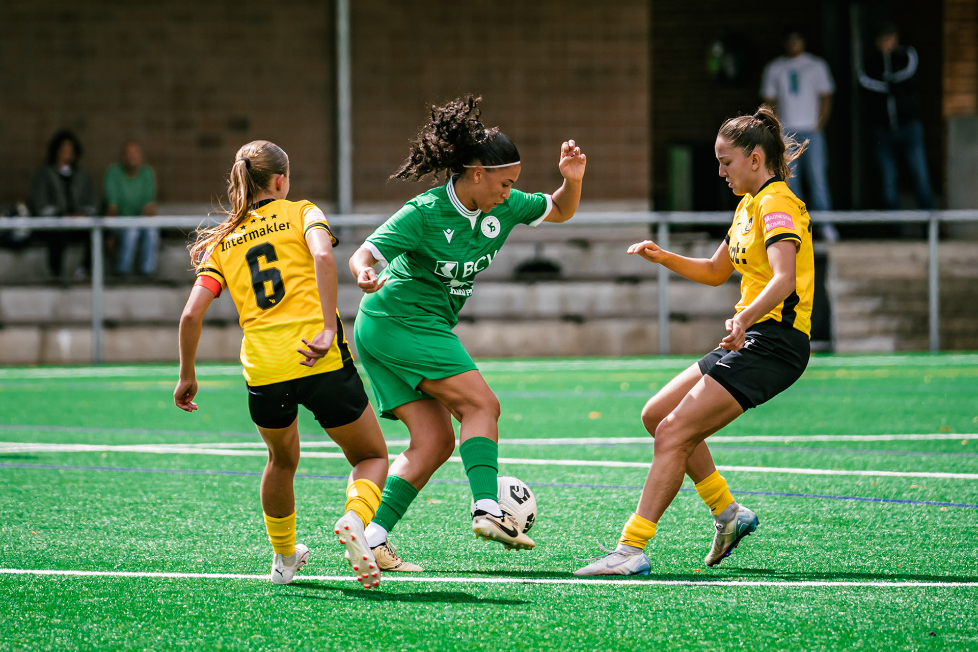 Match championnat opposant BSC YB Frauen U-20 - Yverdon Sport U-20 au Sportplatz Wyler. (Christian António/LibsVisuals.com)