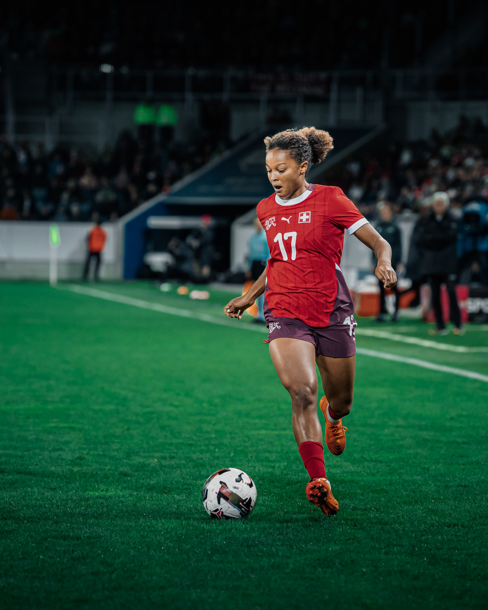 Match international opposant l’équipe nationale féminine de Suisse à l’équipe du Canada à la swissporarena, Luzern. (Christian António/LibsVisuals.com)