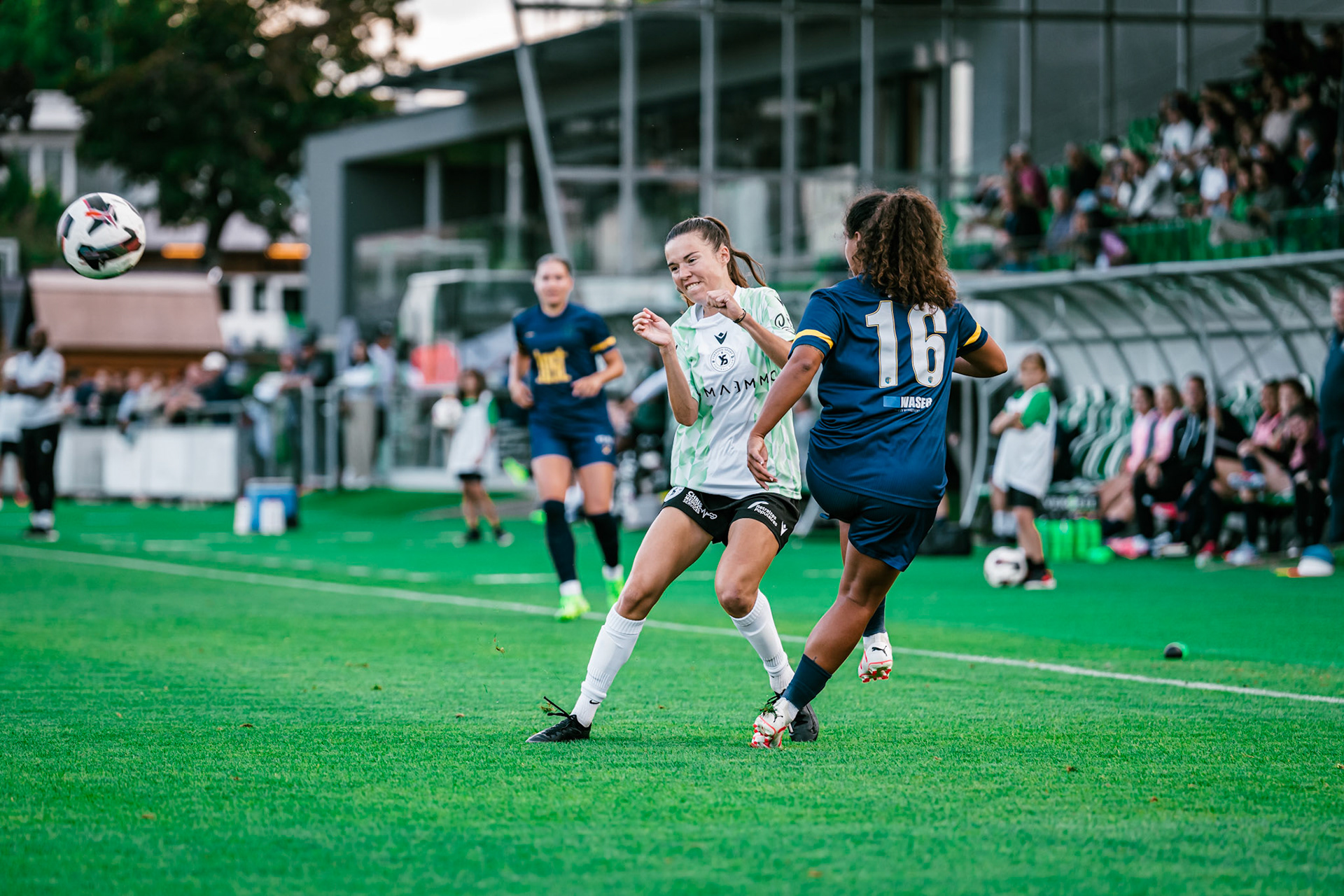 Match championnat LNB féminine opposant Yverdon Sport FC et FC Schlieren au Stade Municipal. (Christian António/LibsVisuals.com)