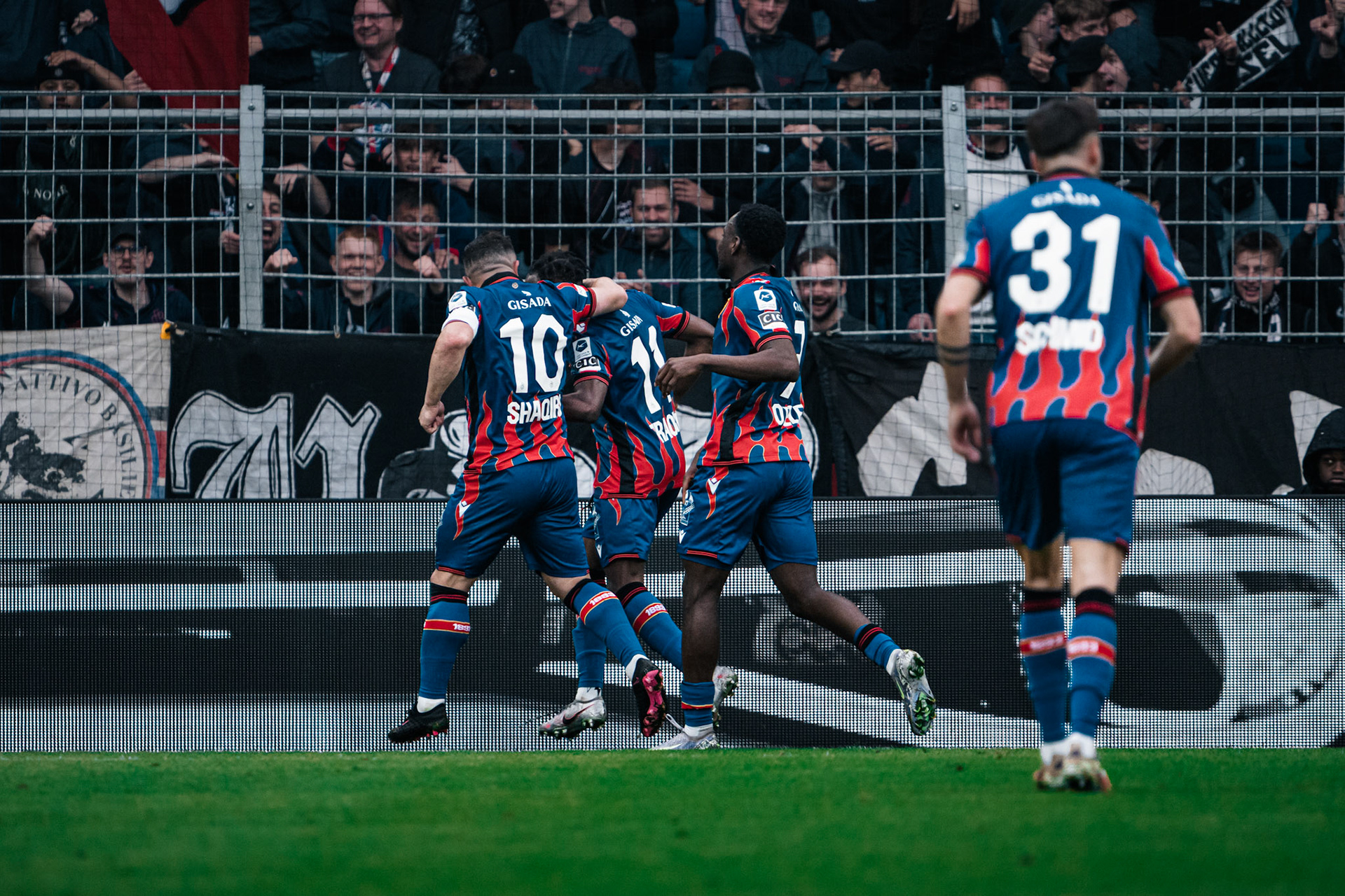 FC Basel 1893 et Yverdon Sport FC au St. Jakob-Park. (Christian António/LibsVisuals.com)