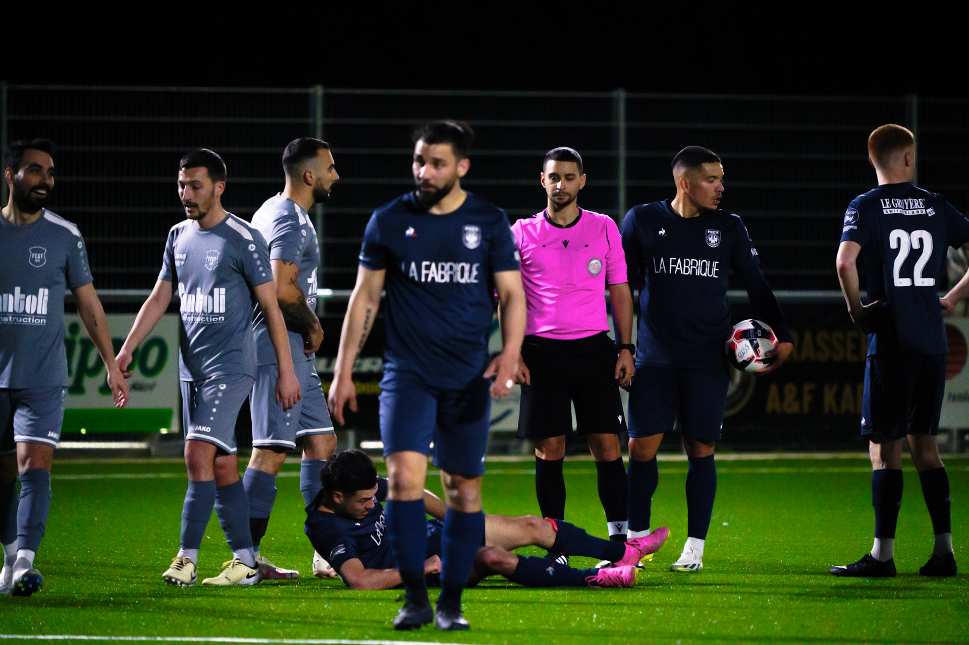 Match 2ème Ligue FC Champagne - FC Grandson-Tuileries au Terrain de Sport de Derrière-Ville à Champagne