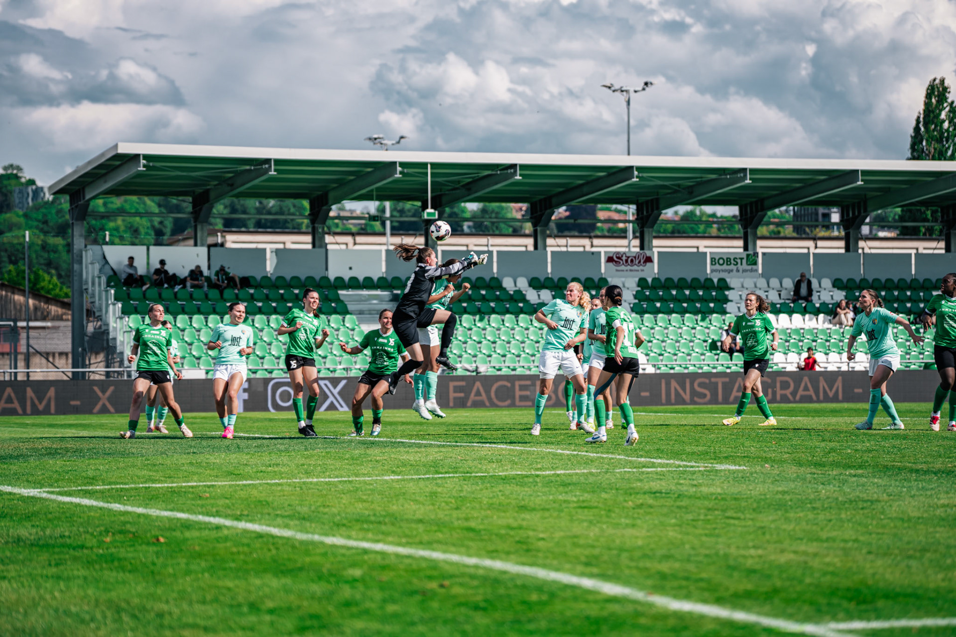 Yverdon Sport FC et FC Schlieren au Stade Municipal. (Christian António/LibsVisuals.com)